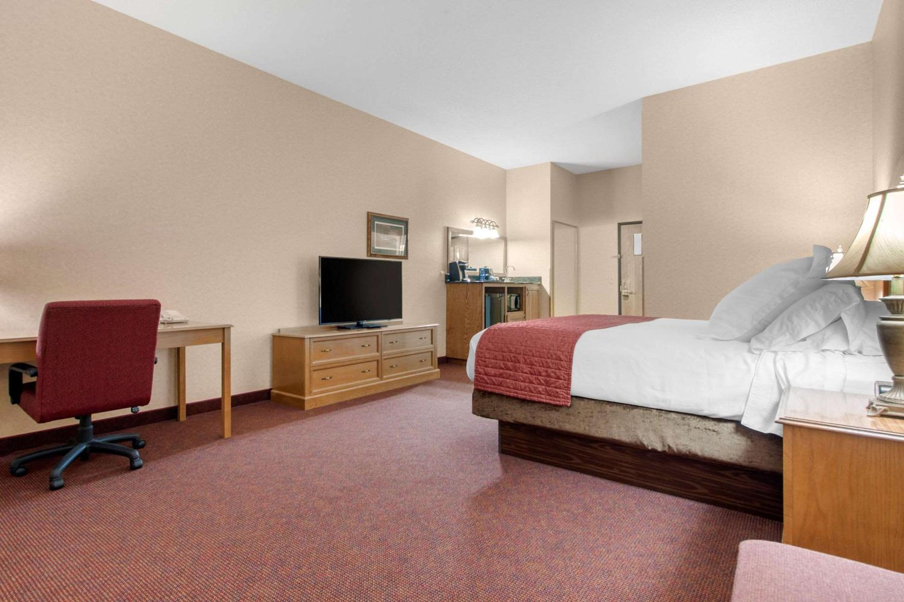 King Room - Non-Smoking - Photo 5