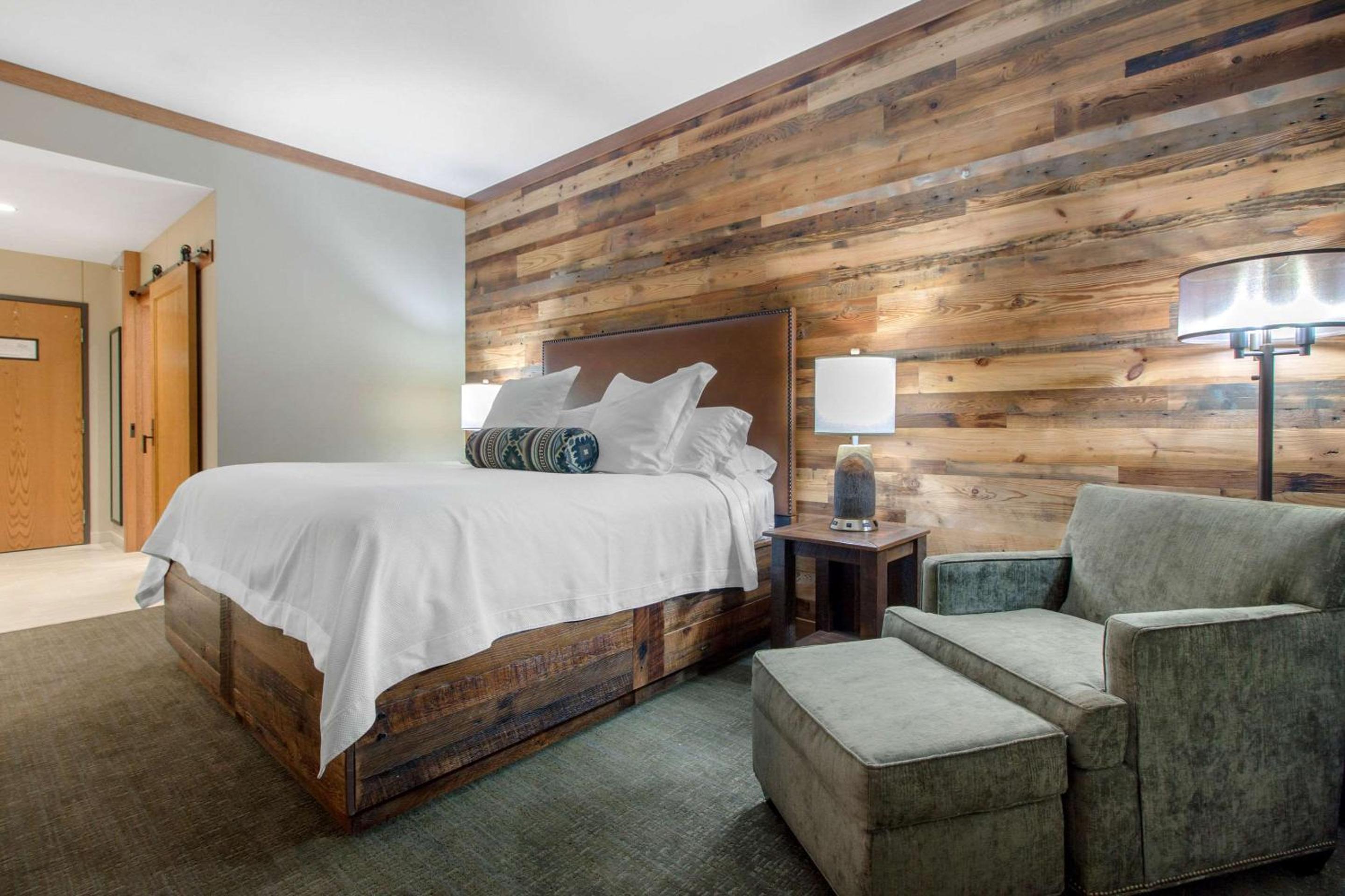King Room - Accessible/Non-Smoking - Photo 4