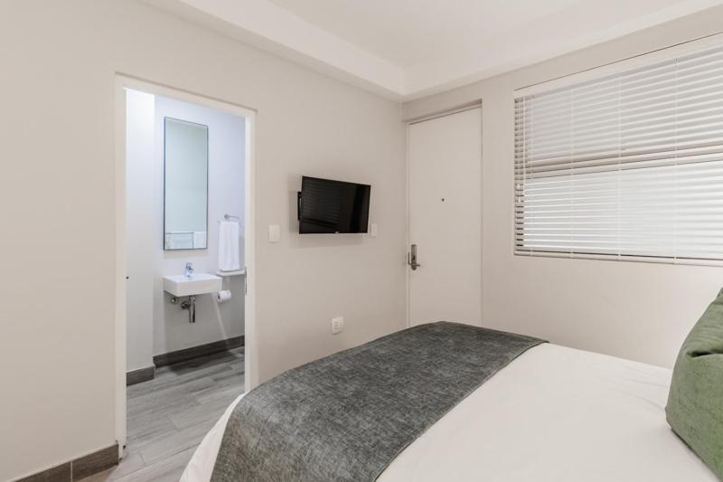 Family Room with Balcony photo 2