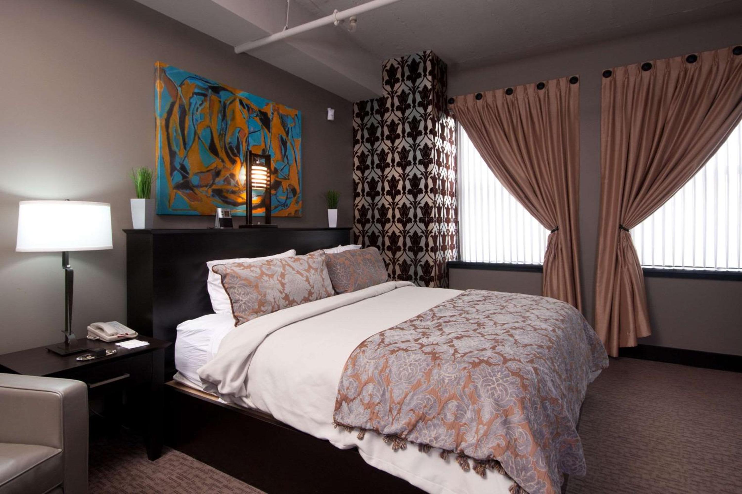 Standard King Room