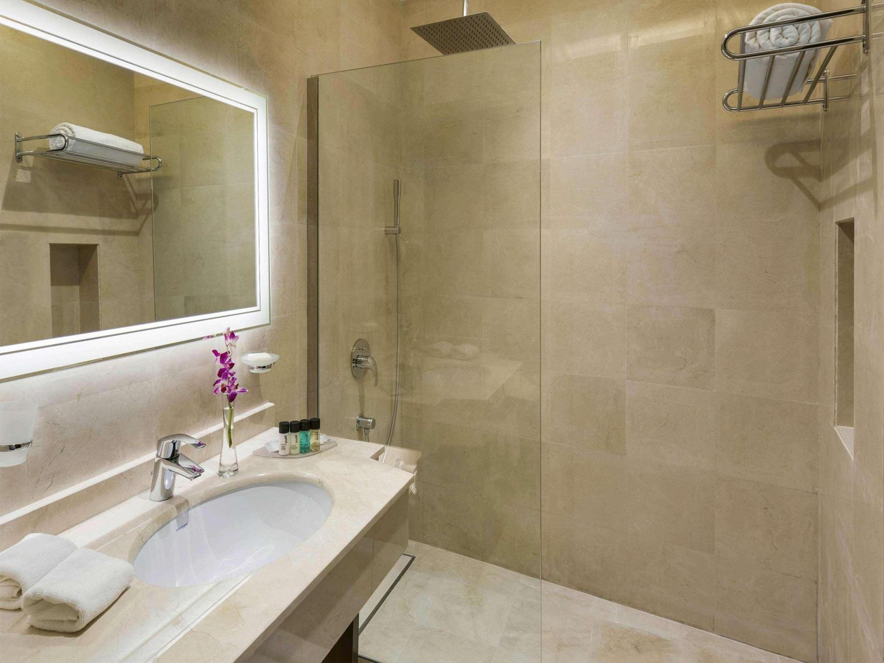 Deluxe Twin Room - Photo 2