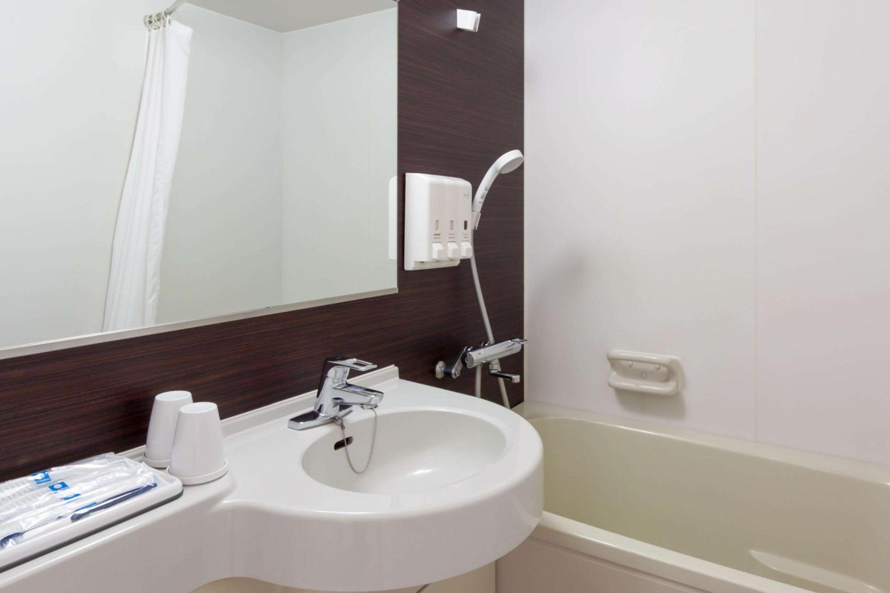 Standard Single Room - Non-Smoking photo 2