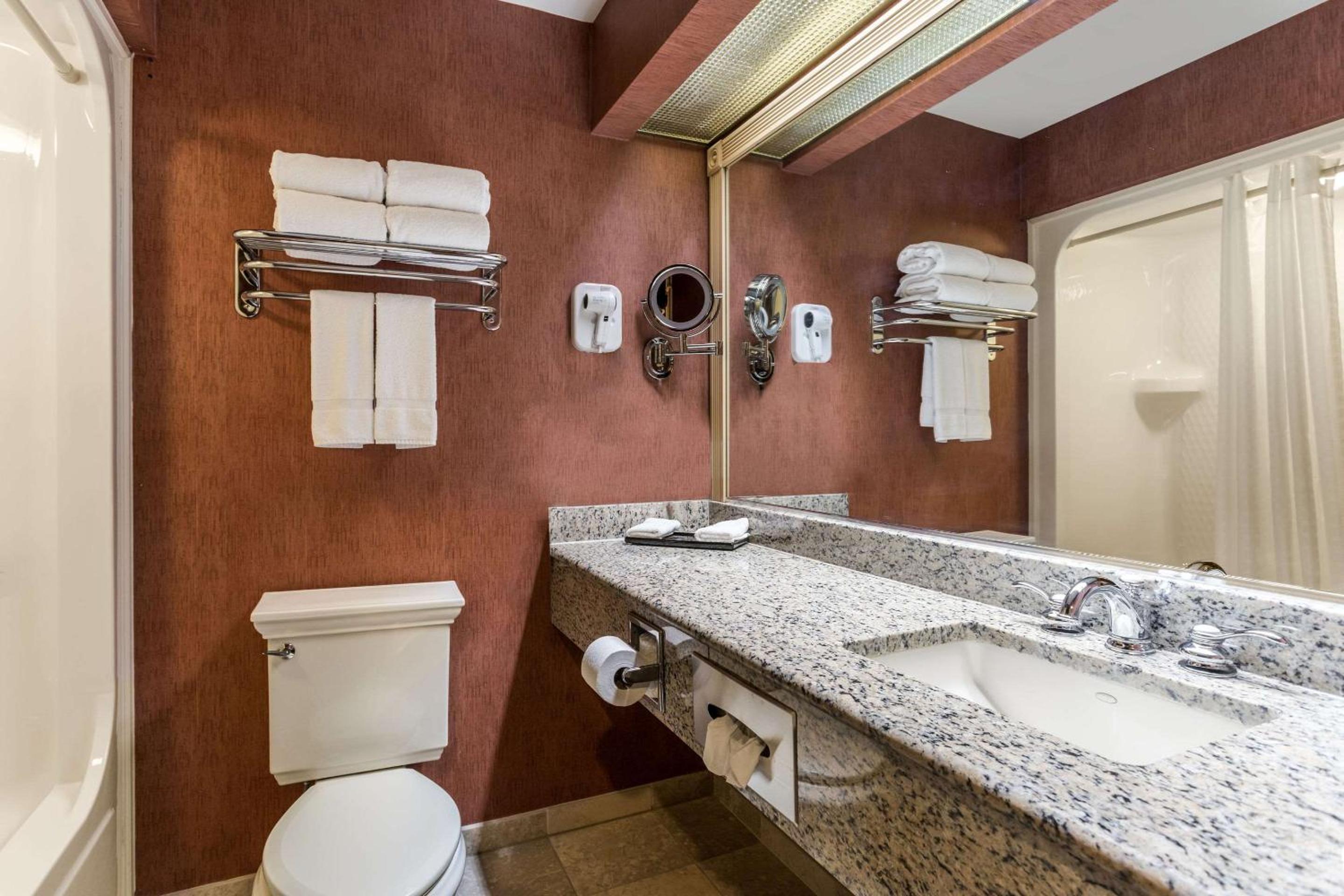King Room - Non-Smoking - Photo 2