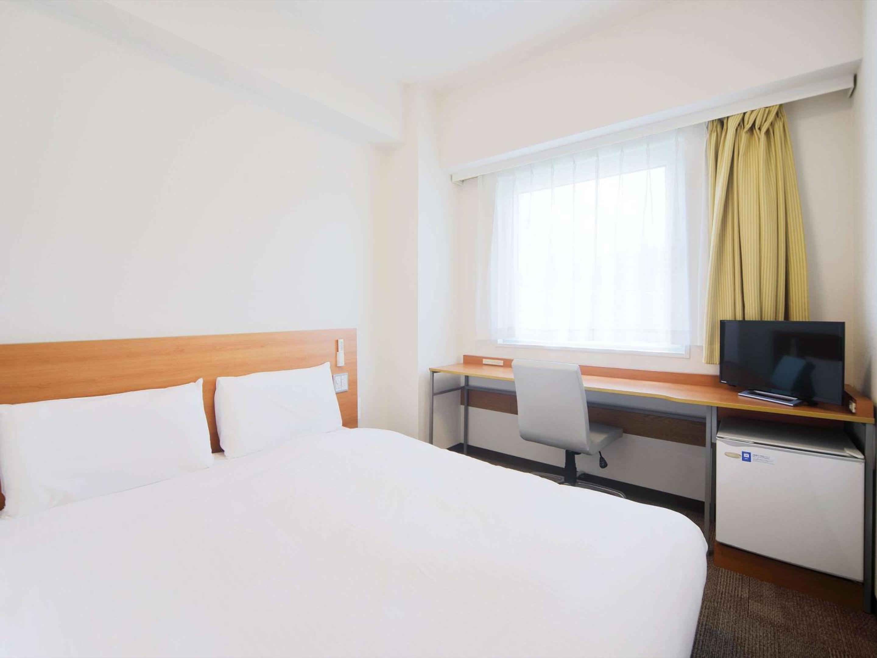 Double Room - Non Smoking - Photo 6
