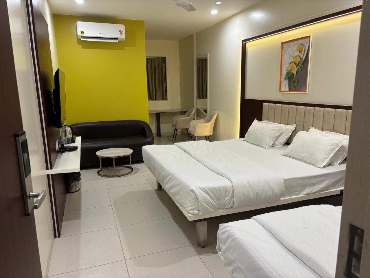 Deluxe Triple Room - Photo 5