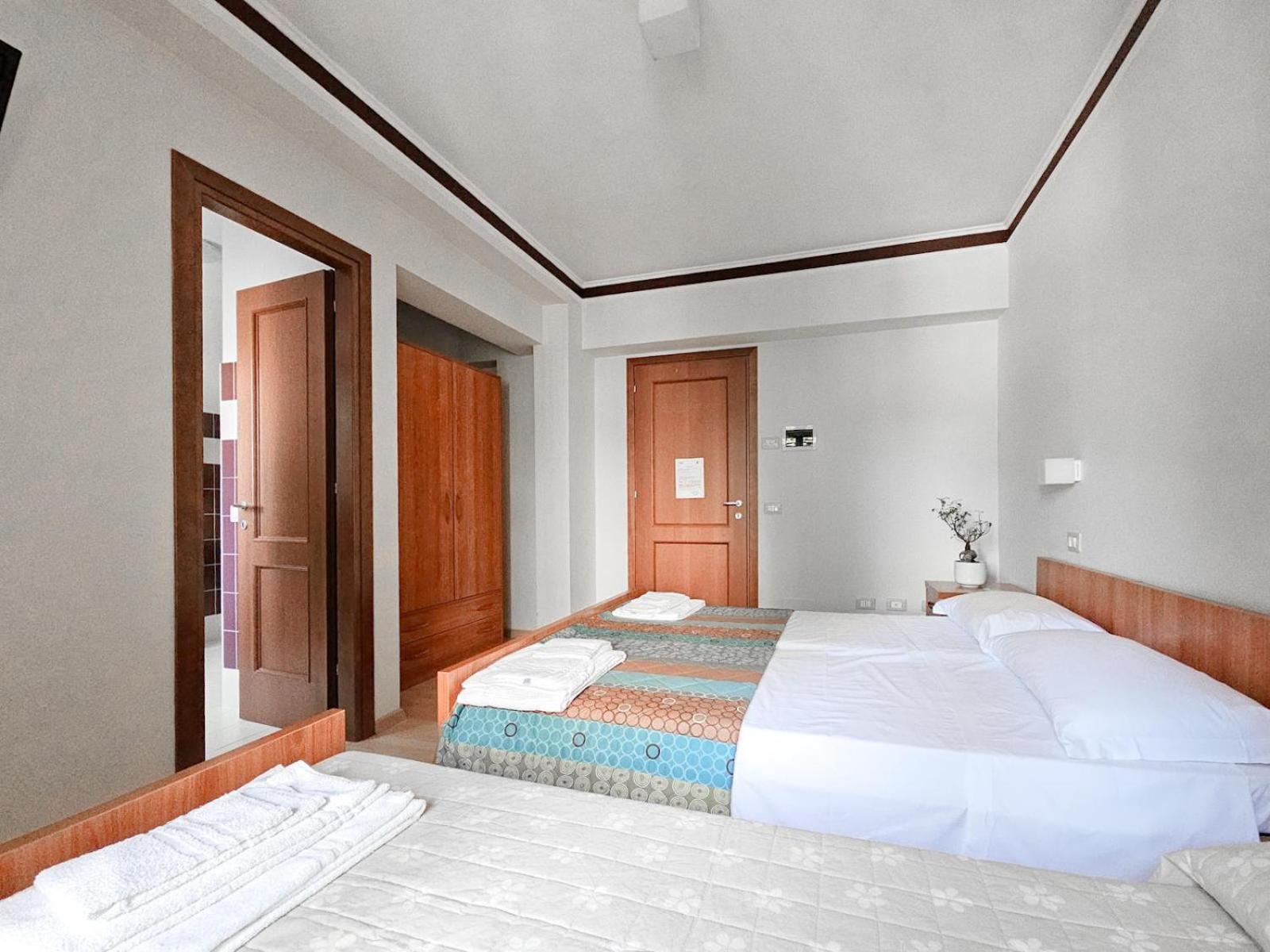 Triple Room with Terrace photo 3