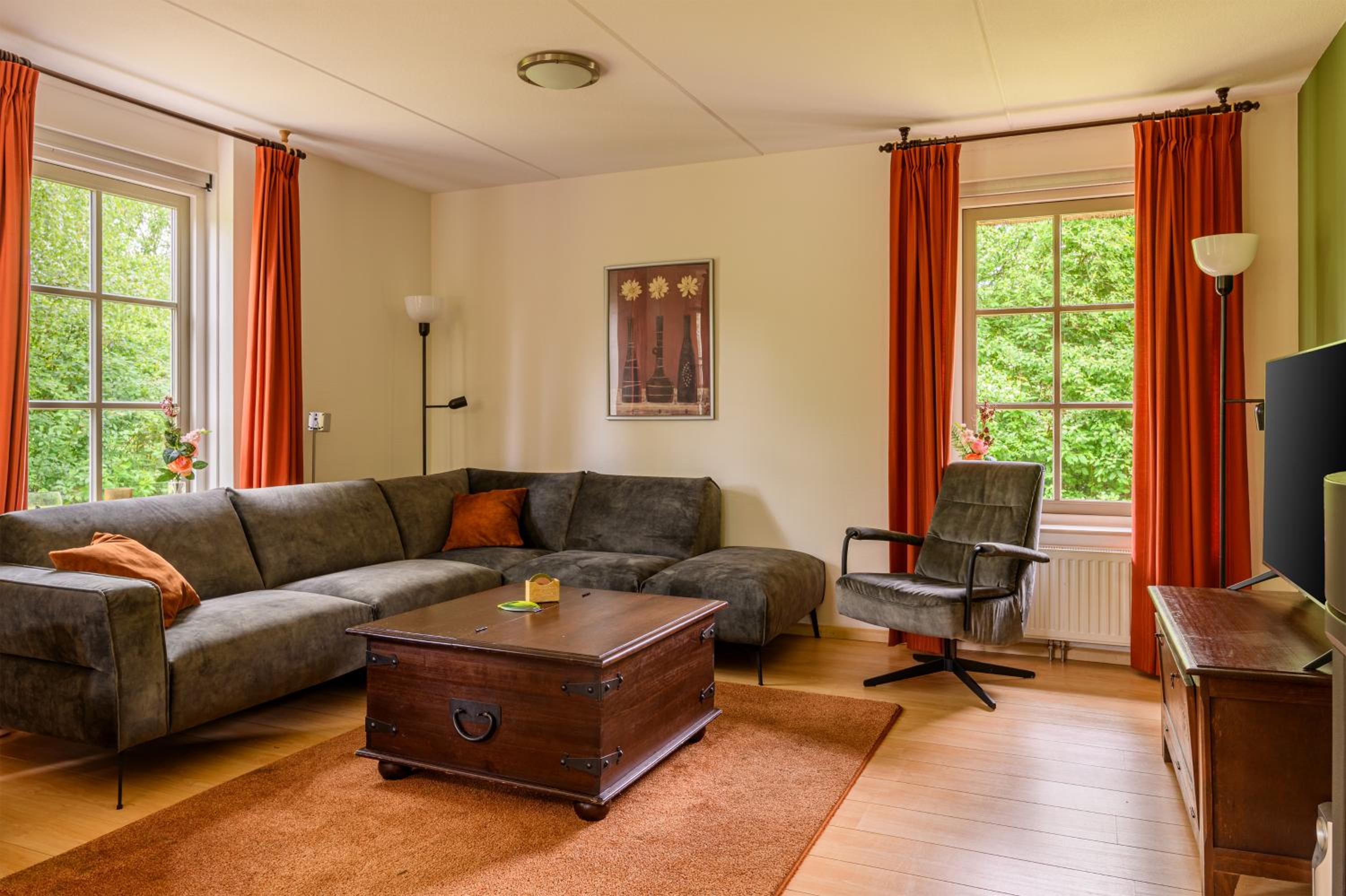 Superior Villa photo 1