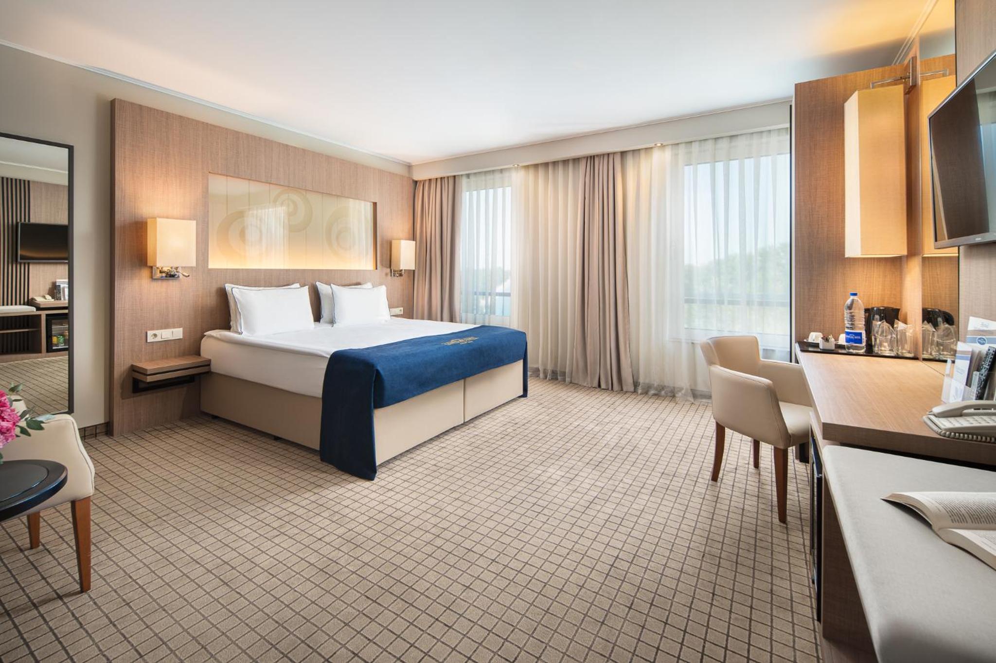 Superior Double or Twin Room with Creek View