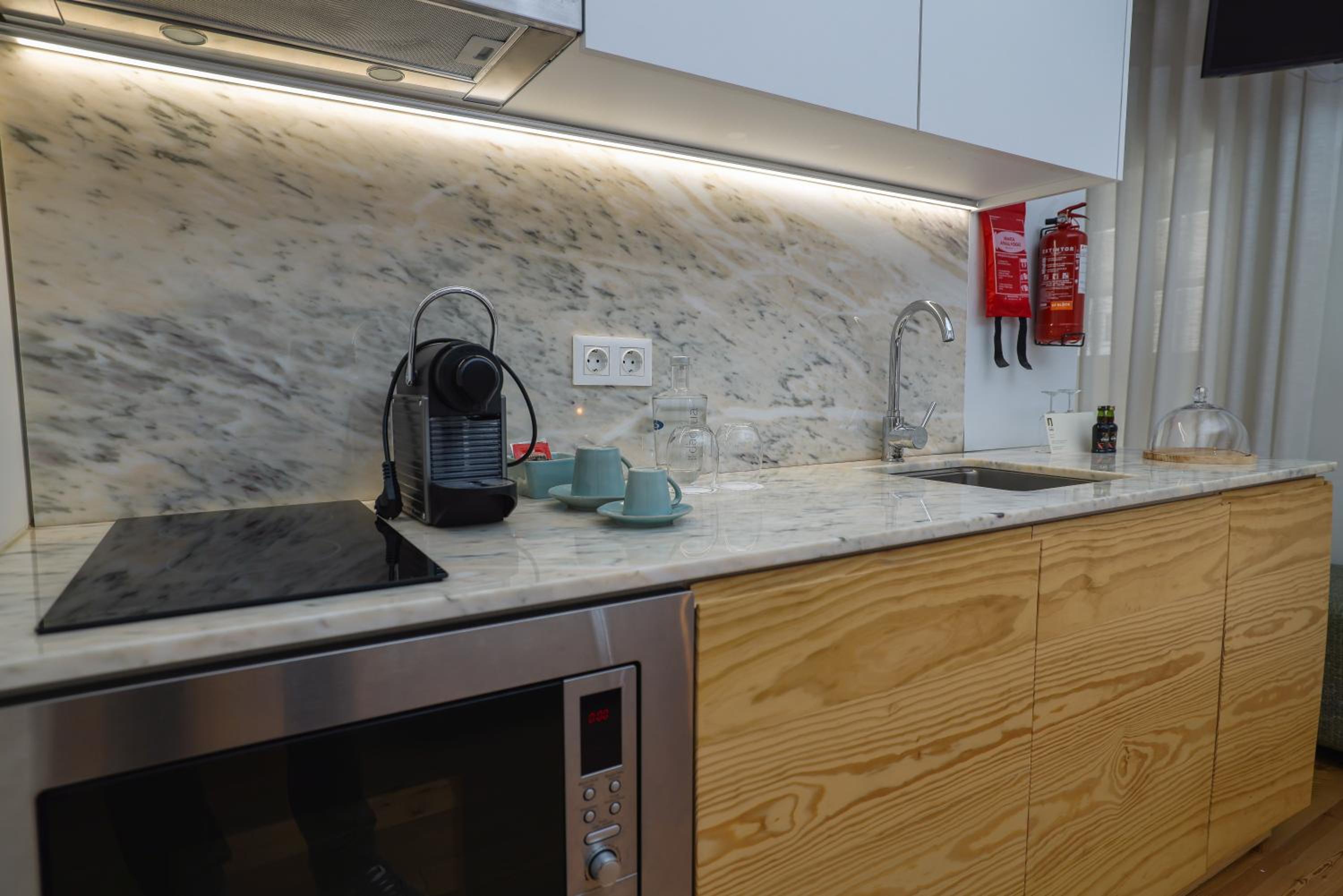 Studio Apartment - Photo 11