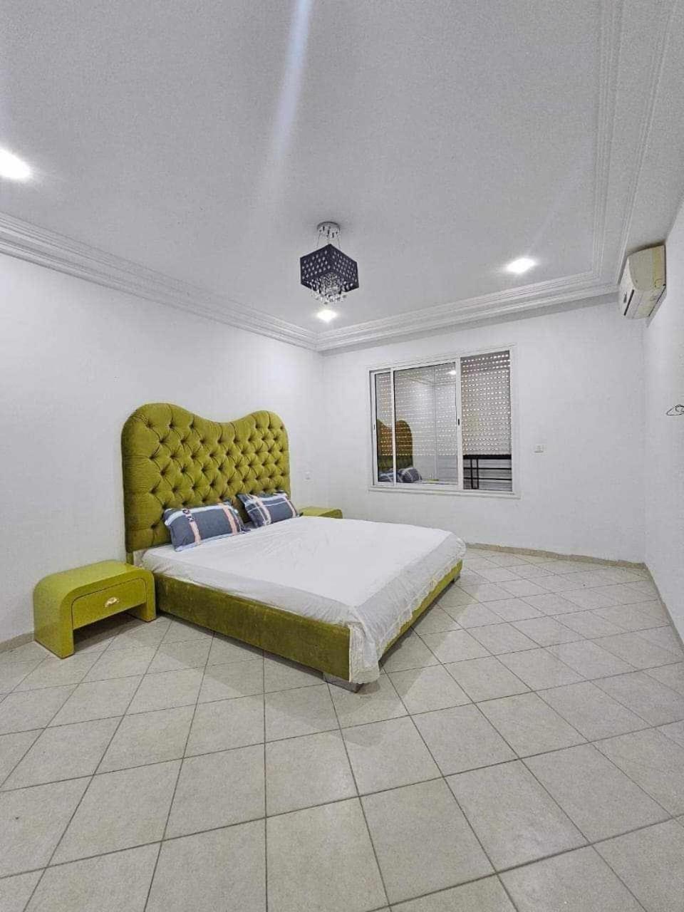 Three-Bedroom Apartment photo 1
