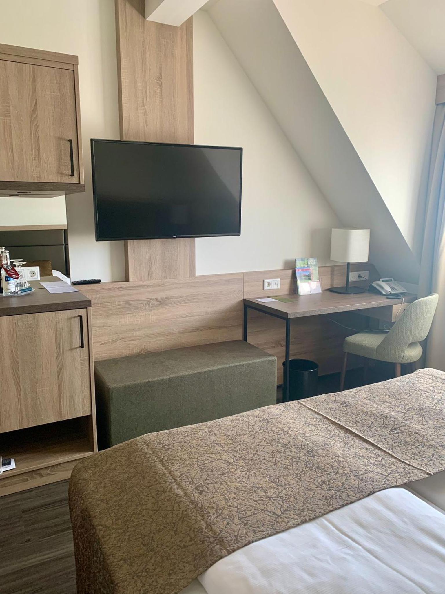 Comfort Double Room 1st floor with balcony or terrace - Photo 2