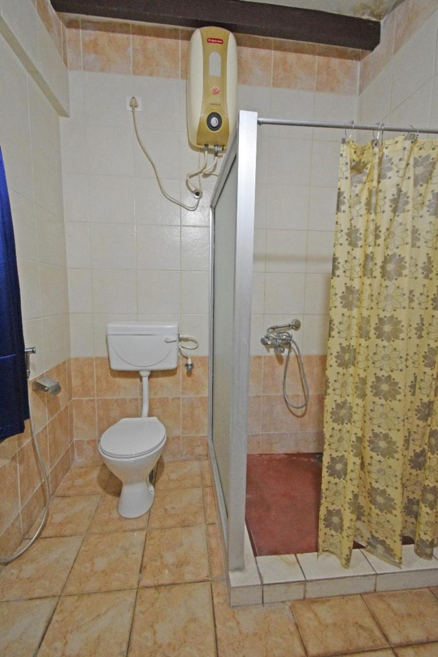 Double Room with Private Bathroom photo 2