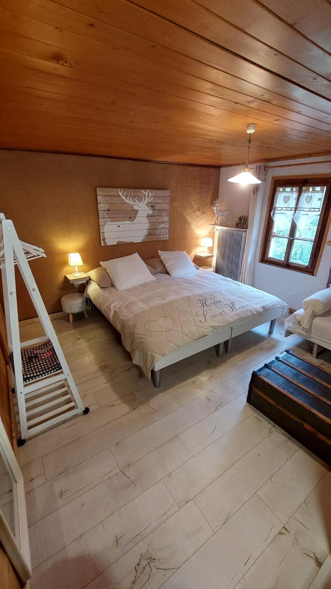 Triple Room with Shared Bathroom photo 3