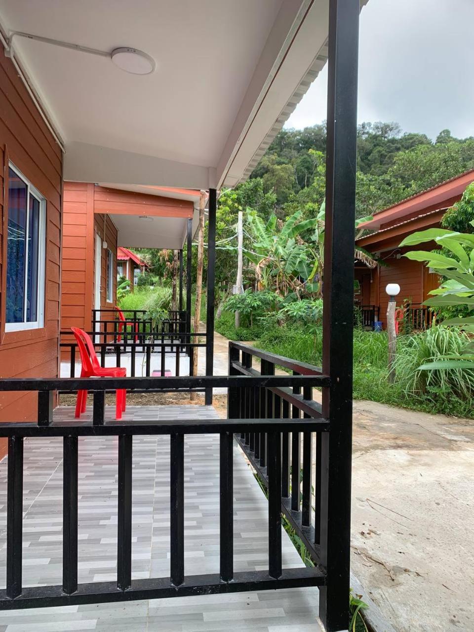 Deluxe Double Room with Balcony photo 3