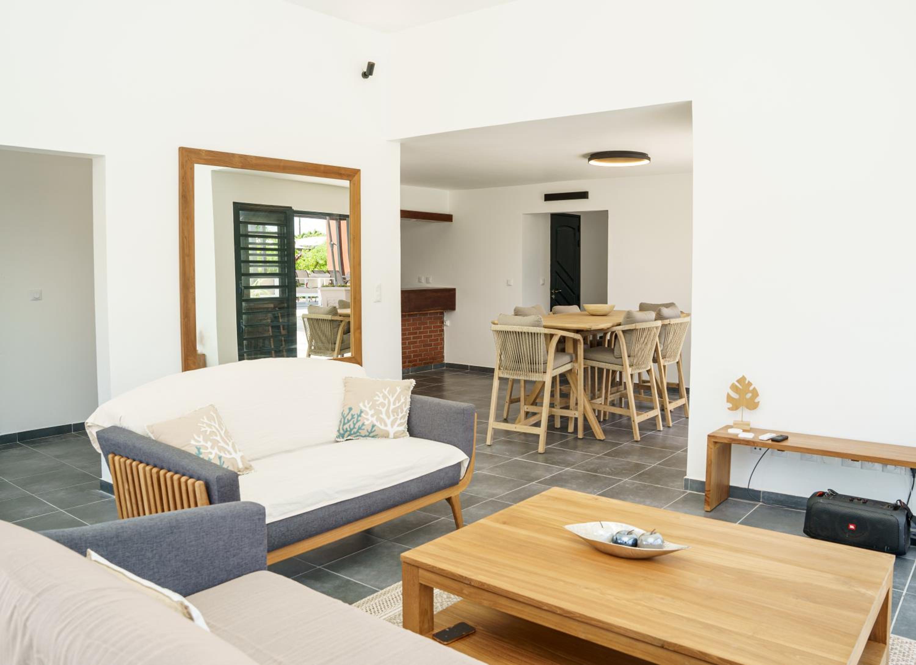 Villa photo 1