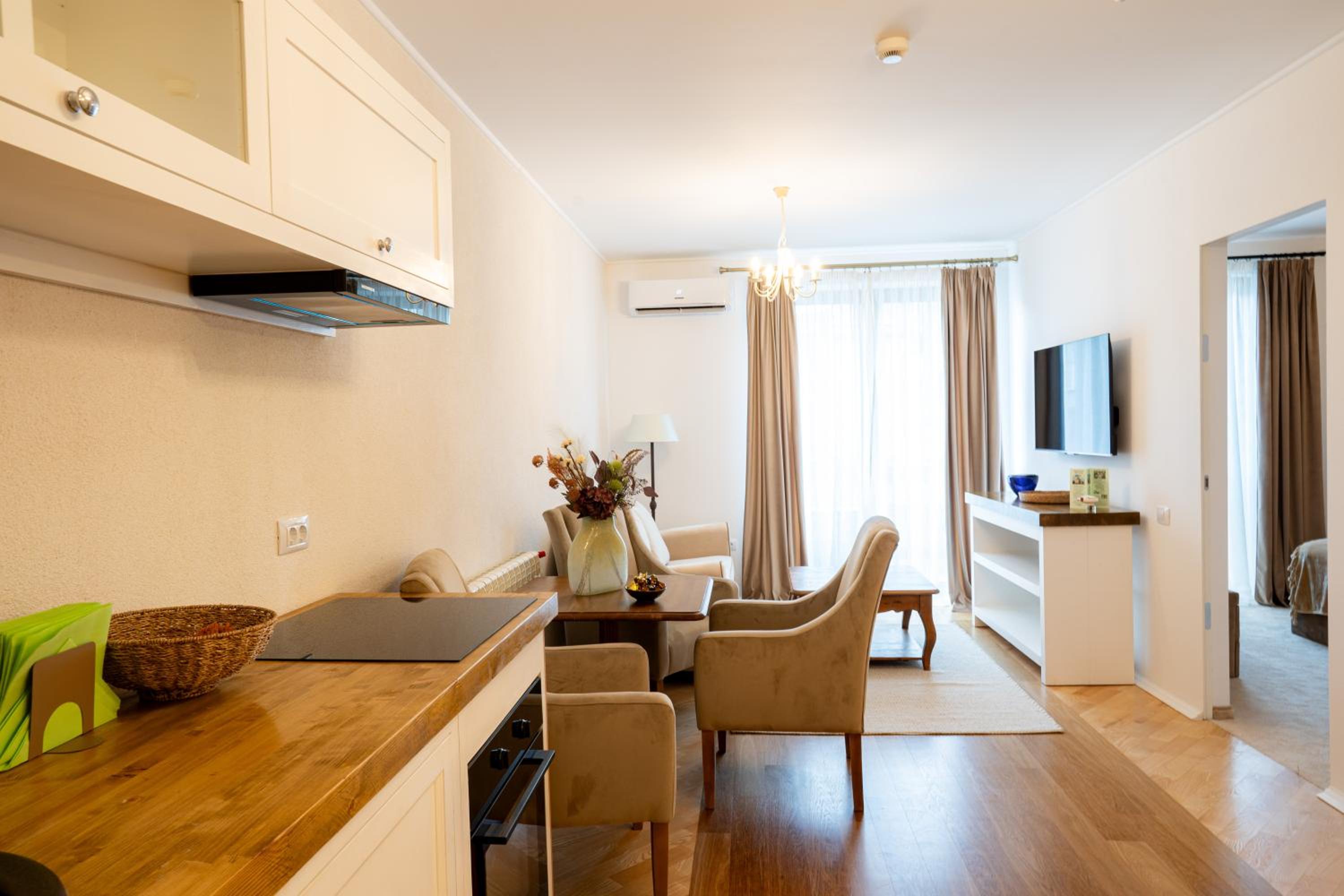 Deluxe Apartment