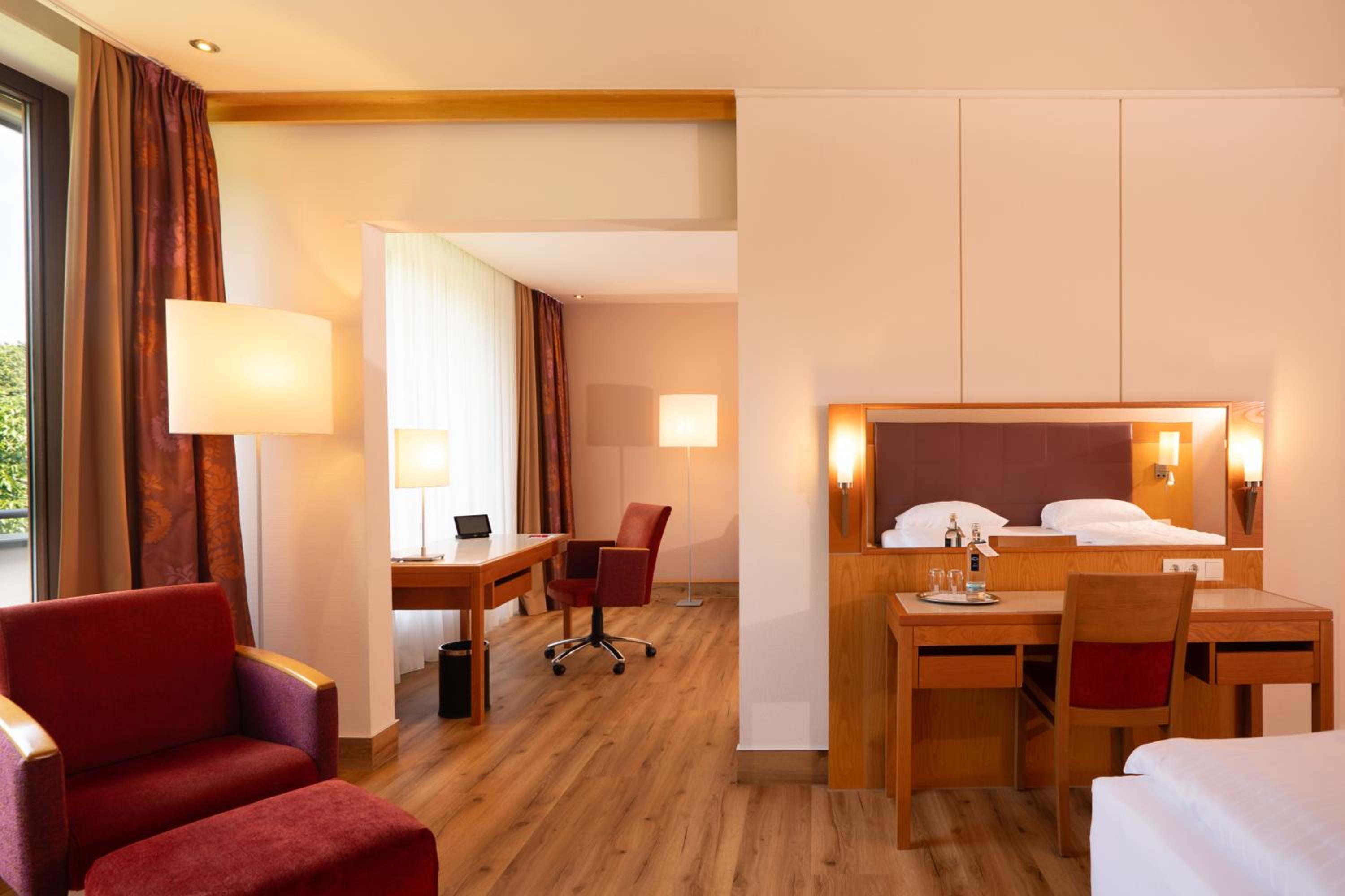 Suite - Photo 3