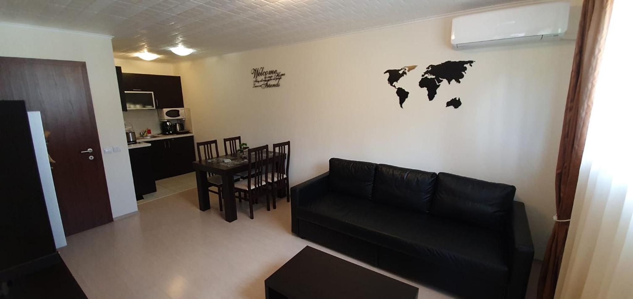 One-Bedroom Apartment photo 1