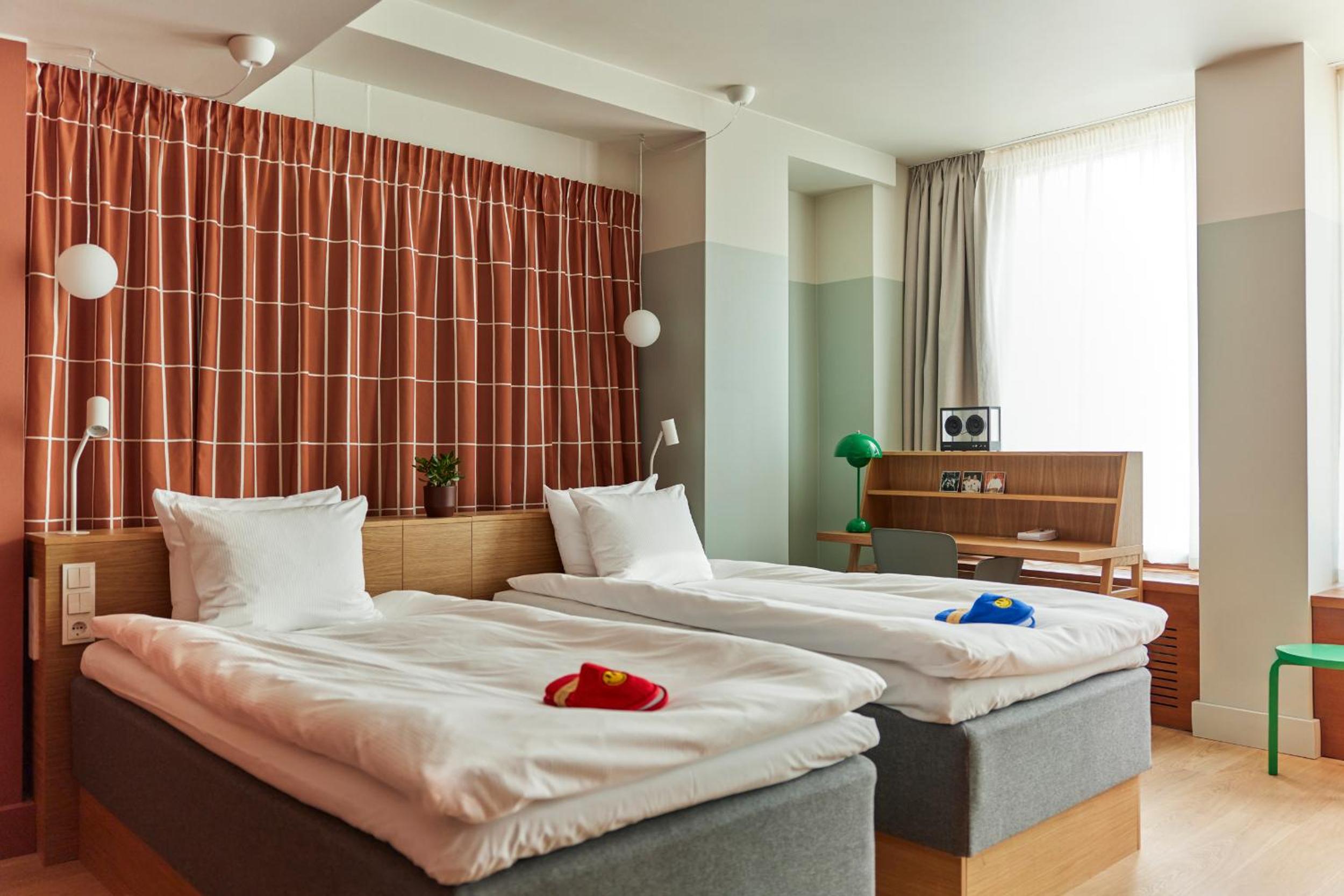 Standard Twin Room - Photo 1