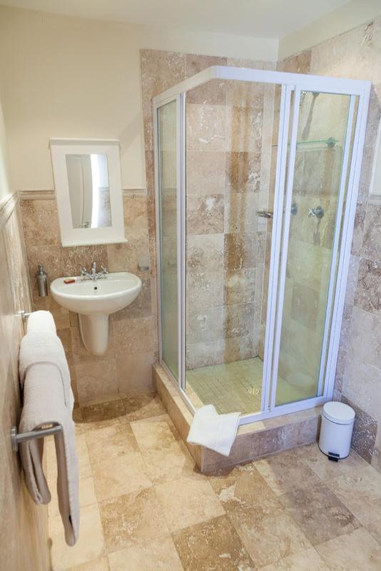 Two-Bedroom Villa - Photo 2