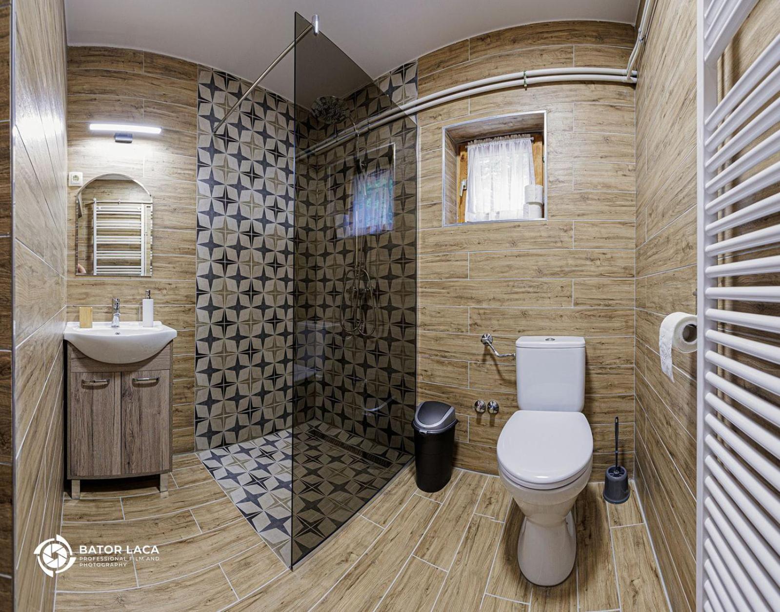 Double Room with Private Bathroom photo 3