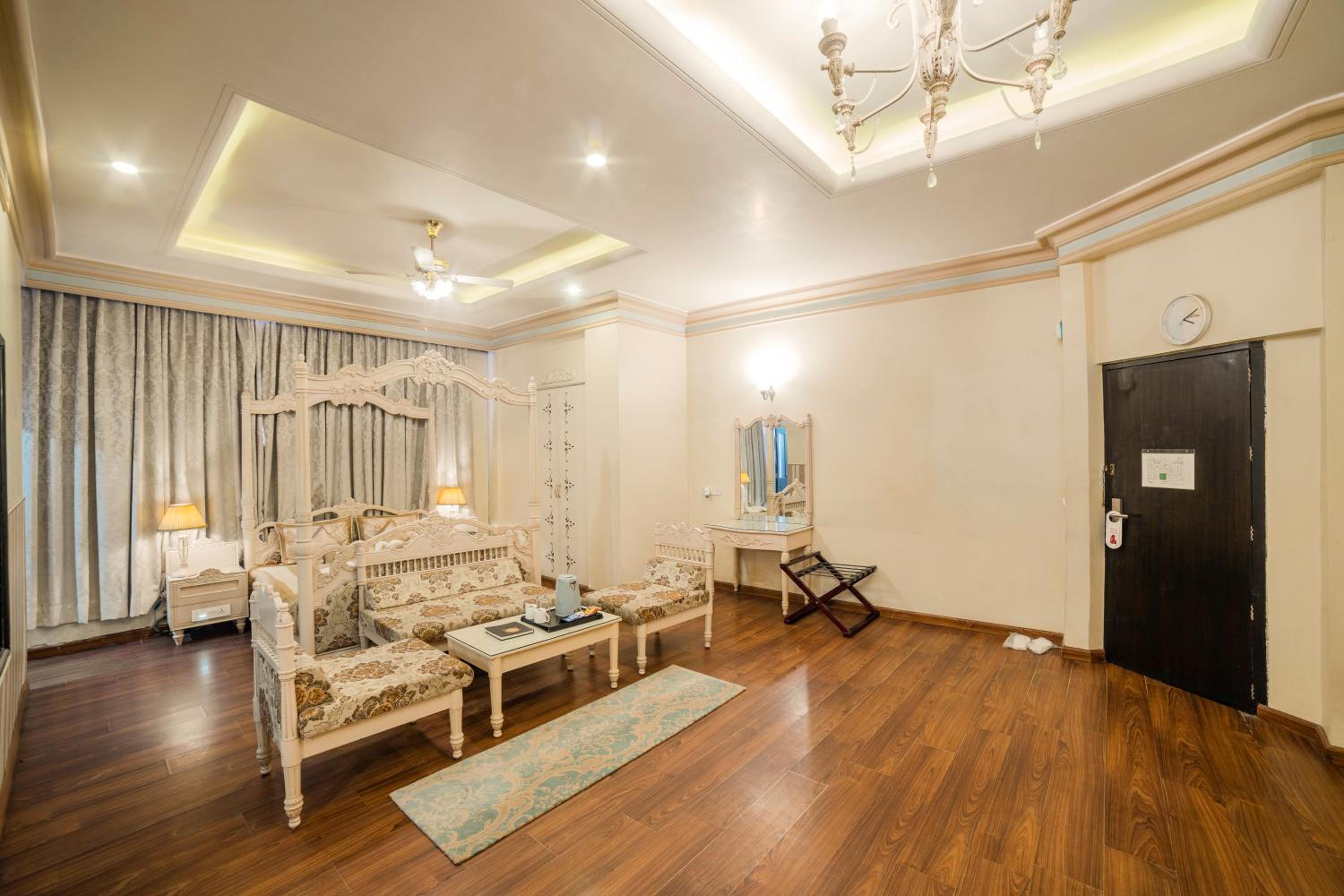 King Suite photo 3