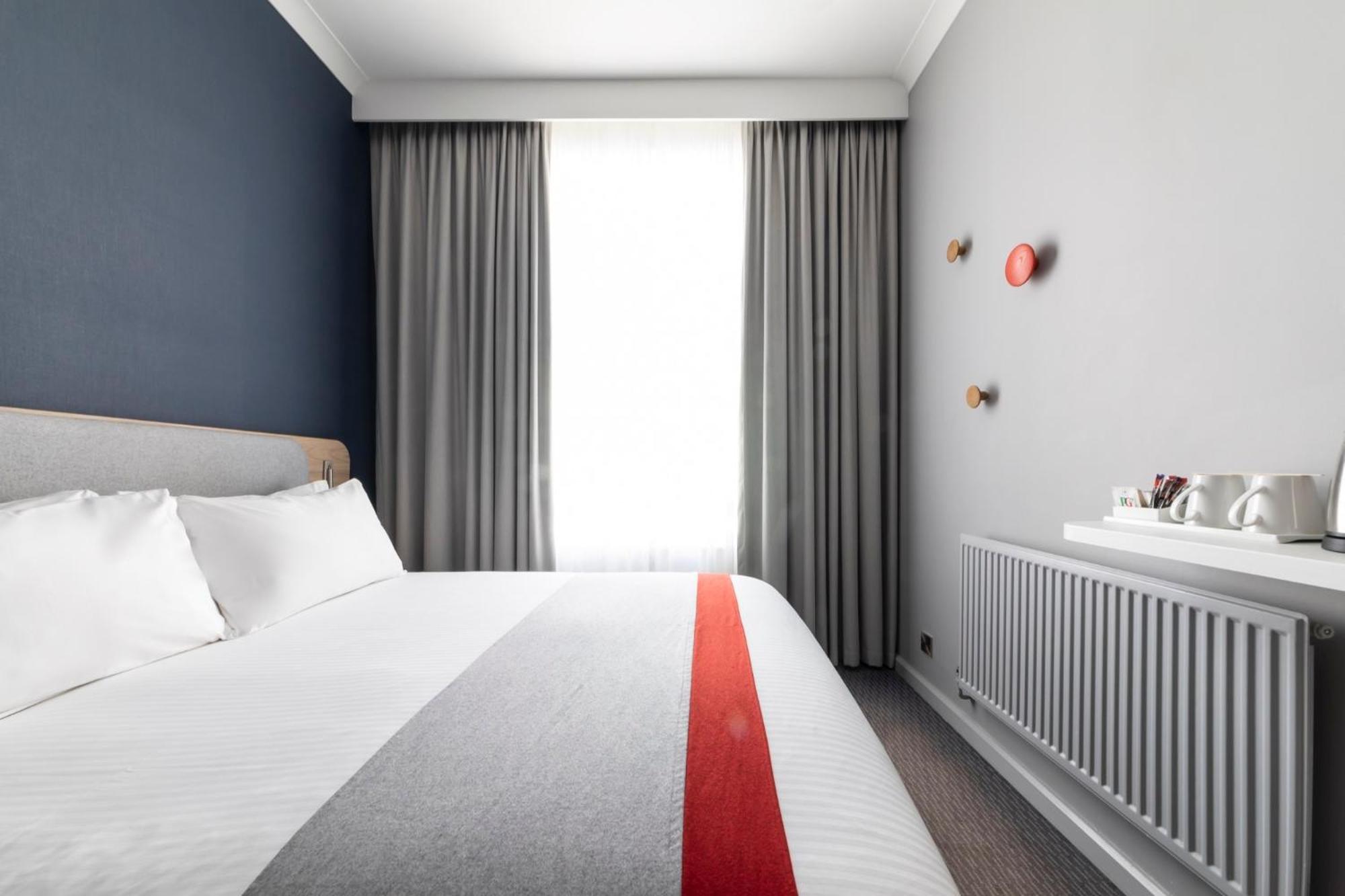 Standard Double Room with Free Hot Breakfast photo 2