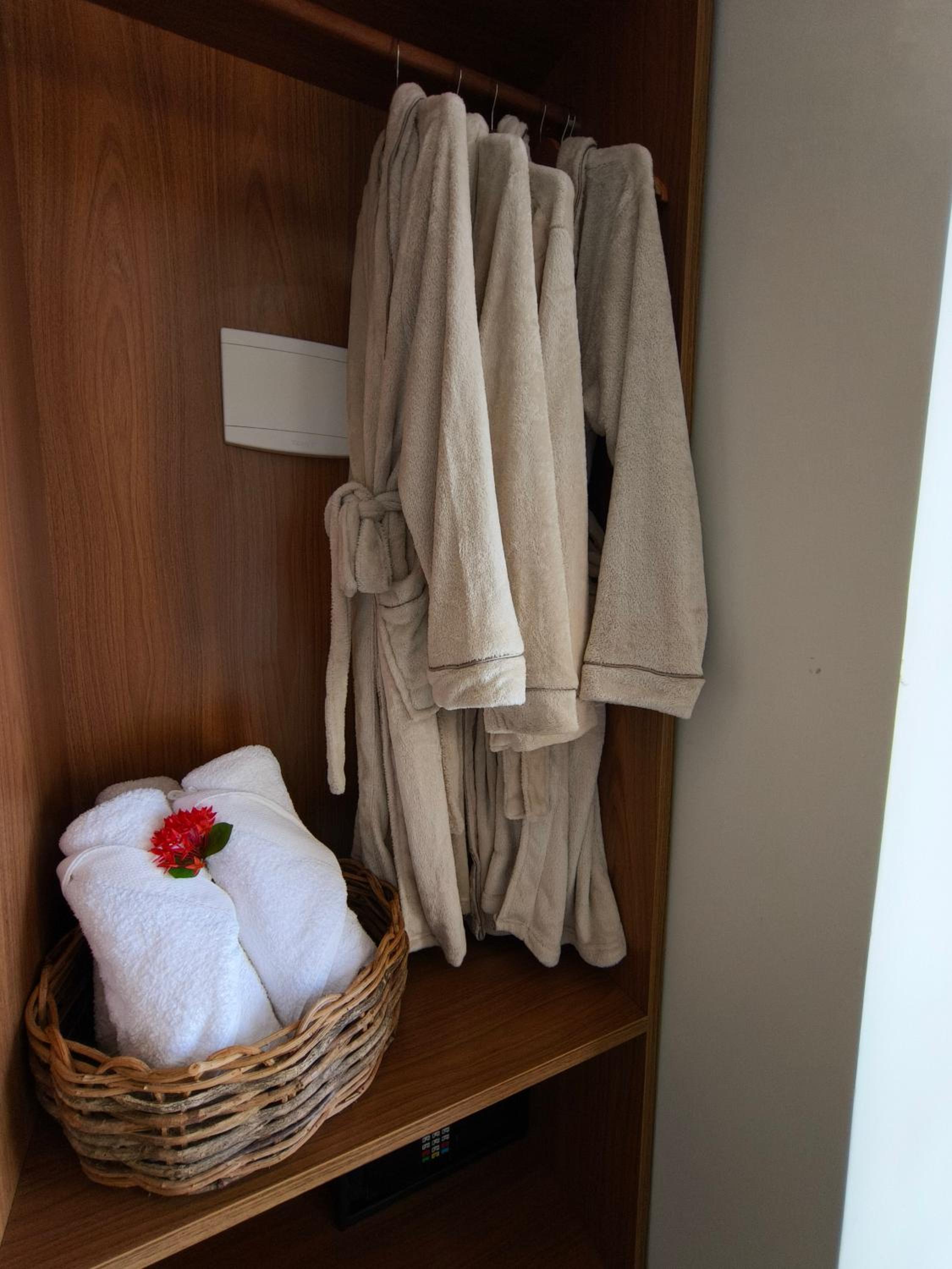 Quadruple Room with Sea View photo 2