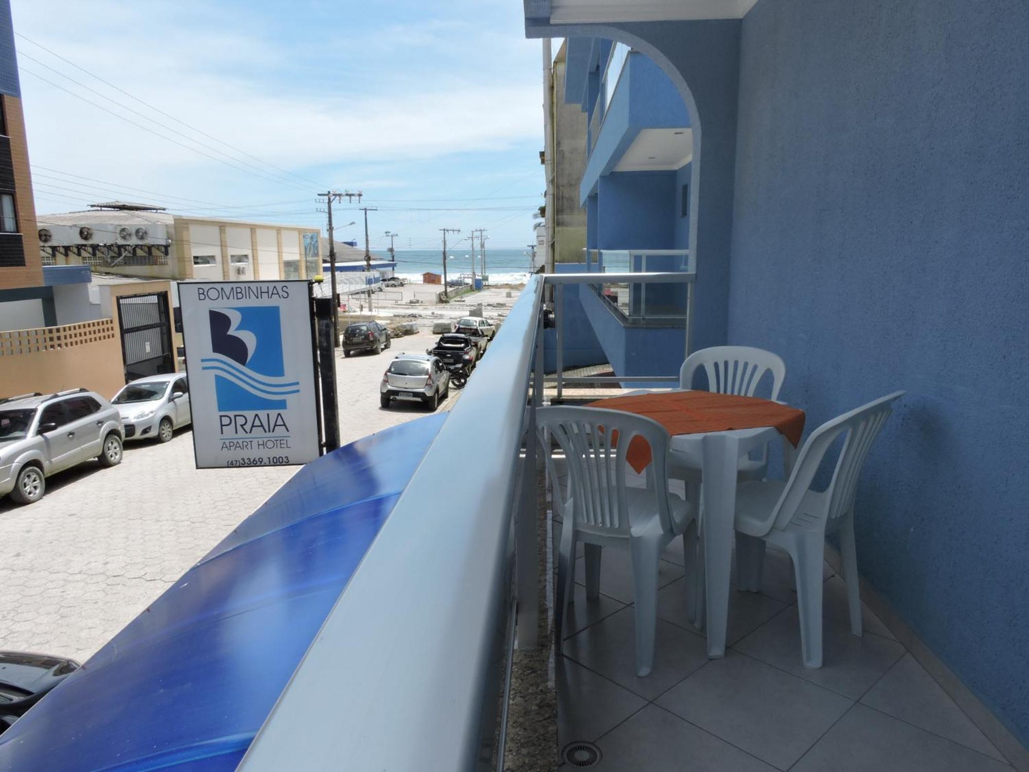 One-Bedroom Apartment with Balcony - Photo 5