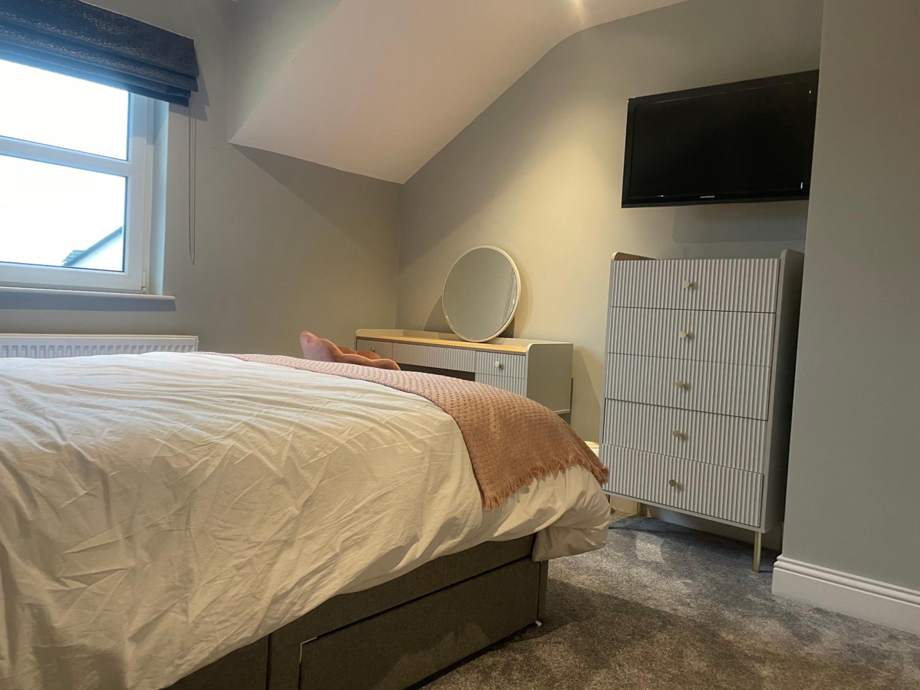 Three-Bedroom House photo 1