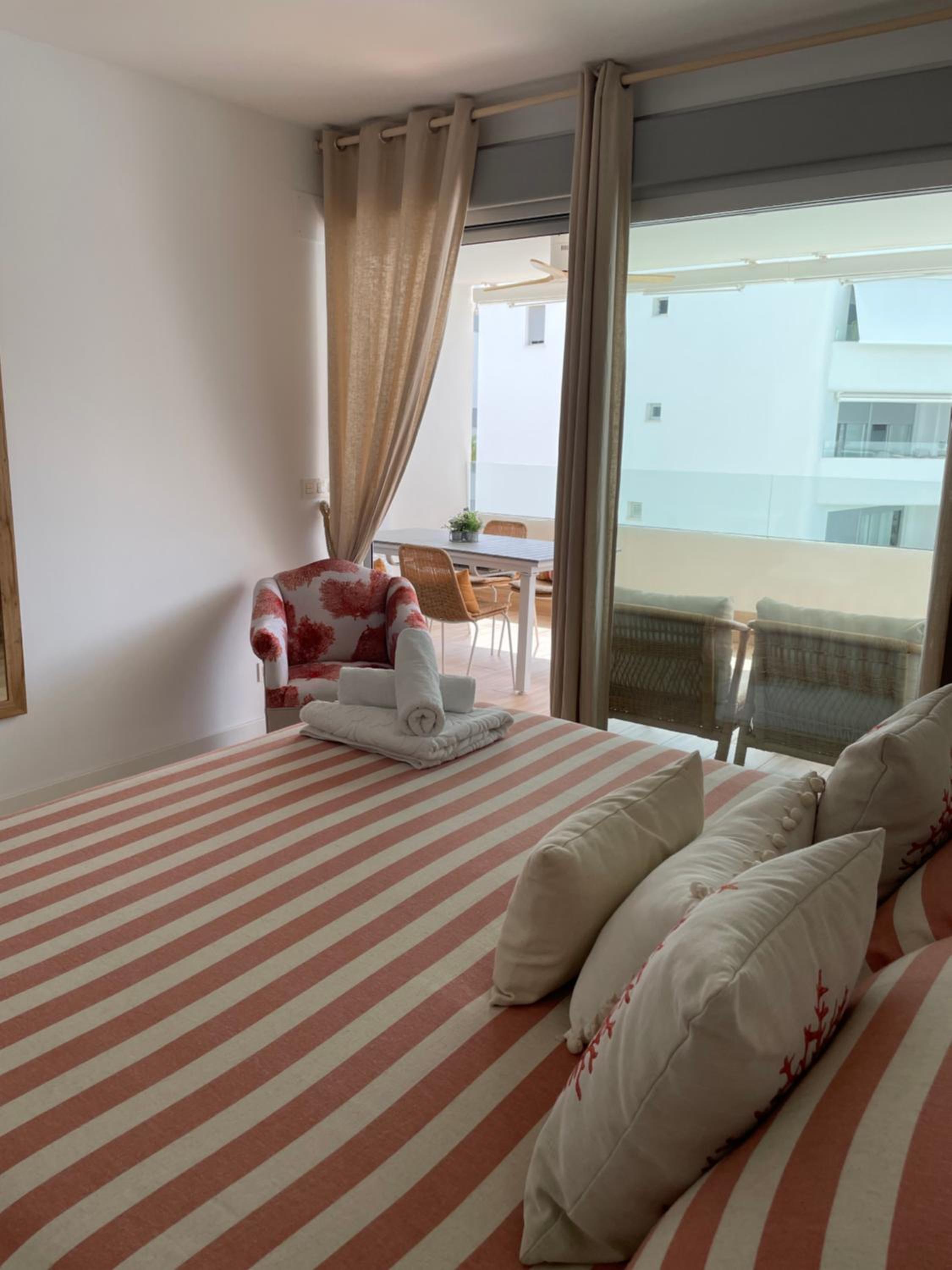 Apartamento de tres habitaciones con vista