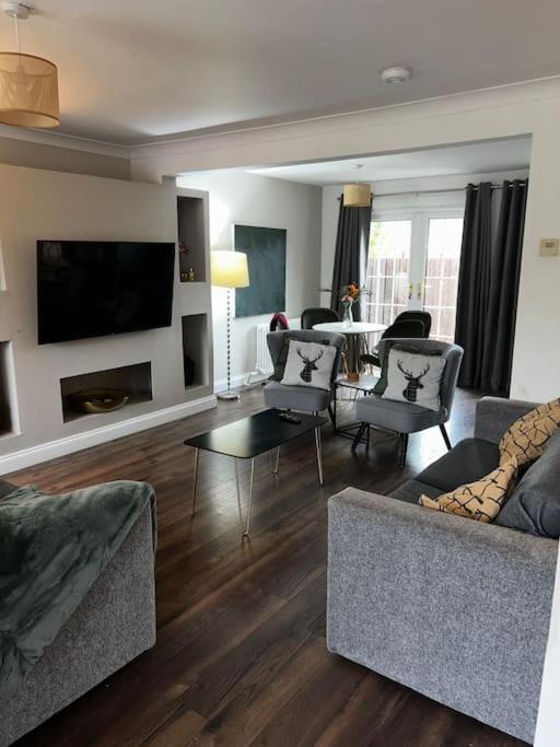 Four-Bedroom House photo 1