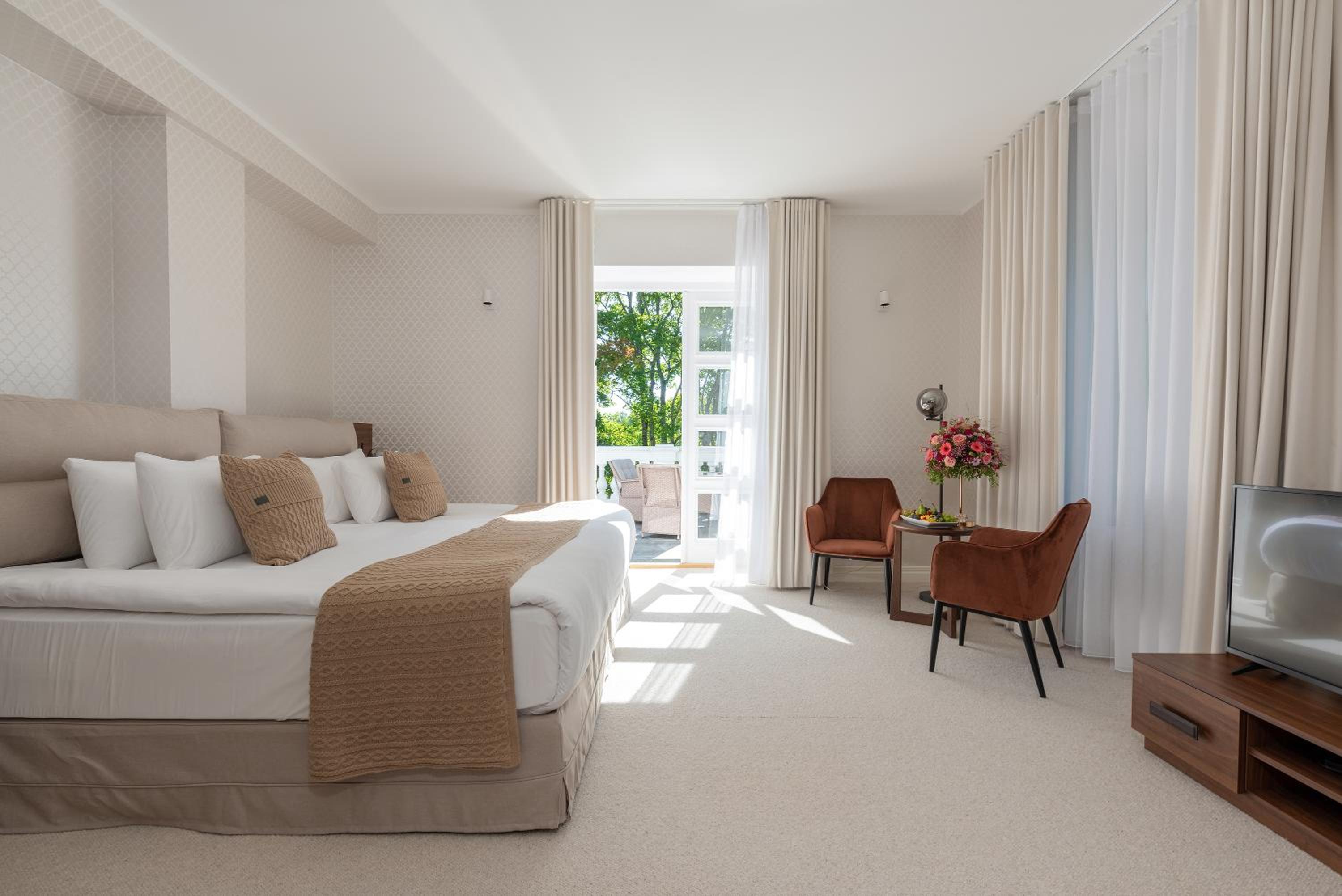 Suite with Balcony photo 3