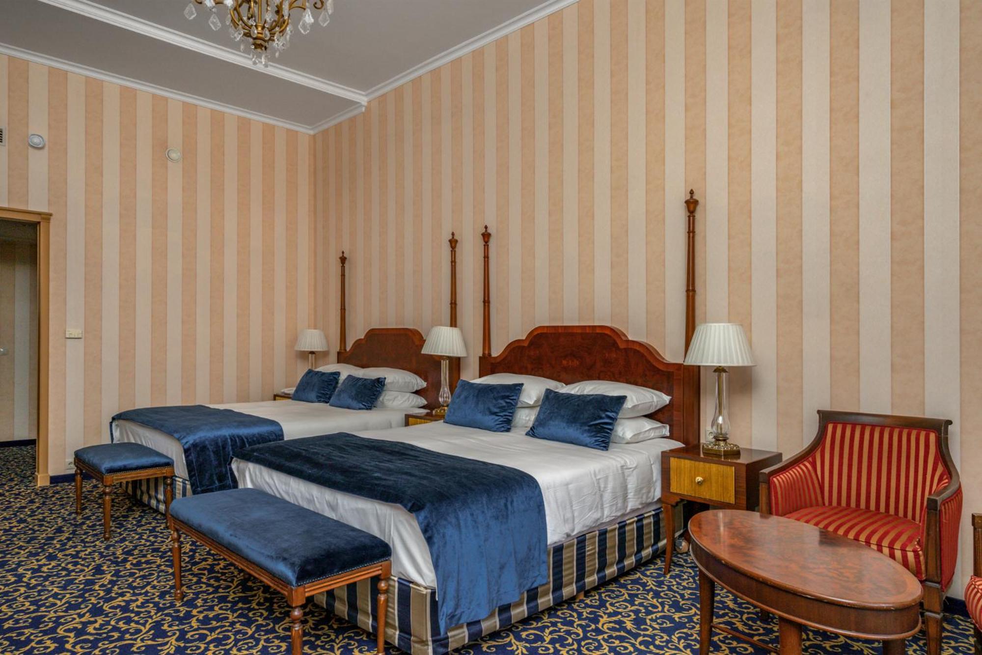 Deluxe Family Room with Wellness and Fitness Access - Photo 4