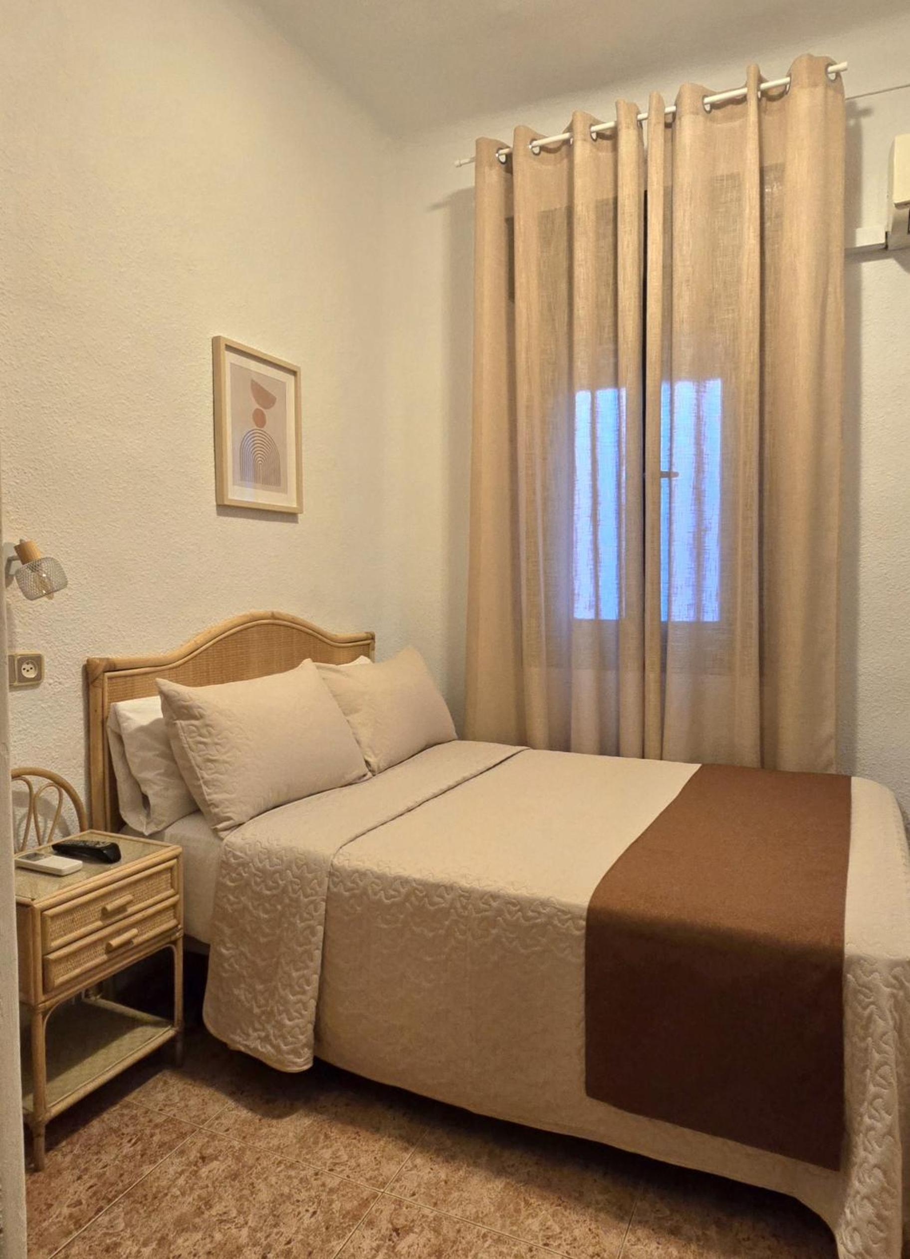Double Room - Photo 6