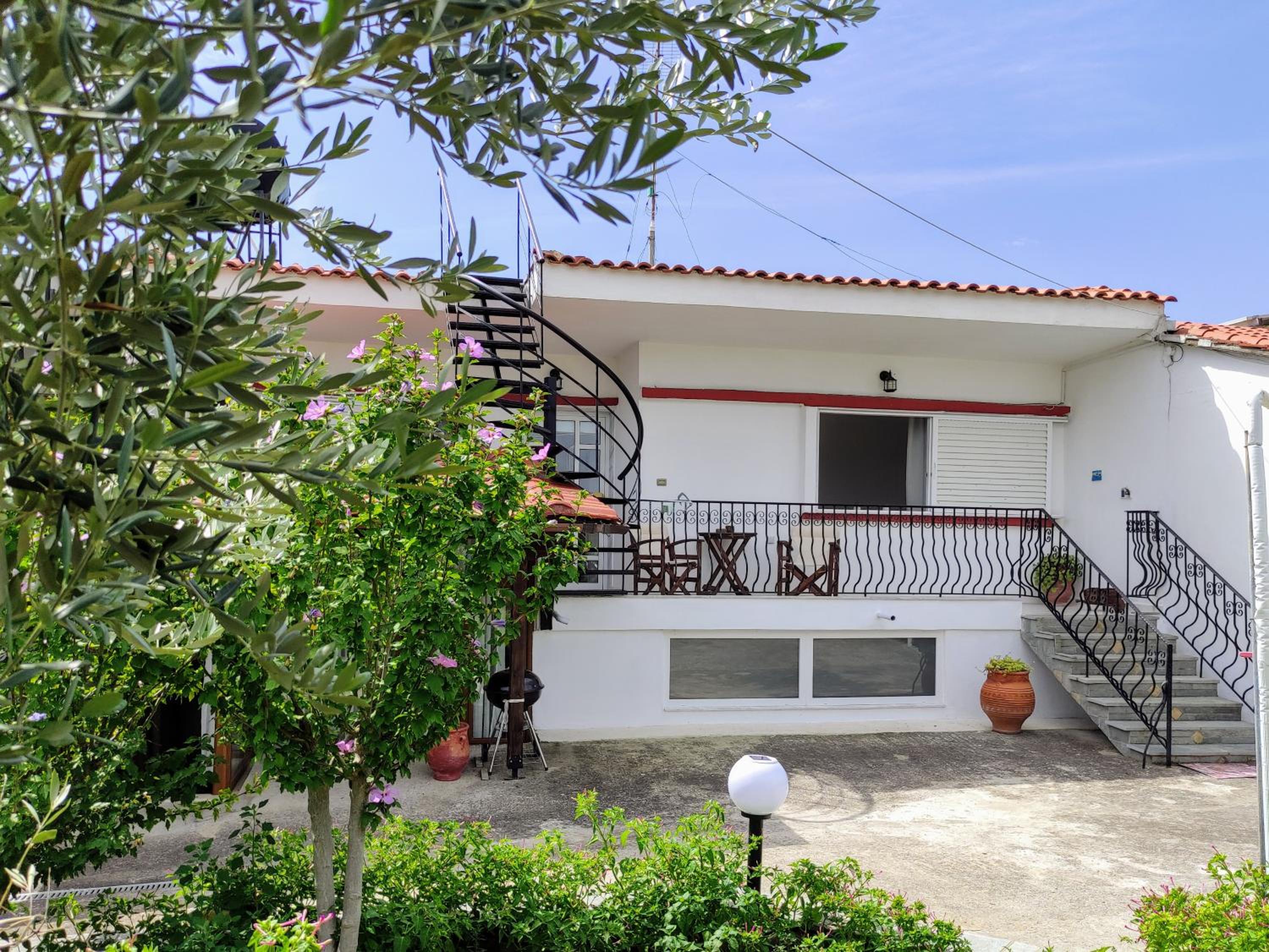 One-Bedroom House photo 3