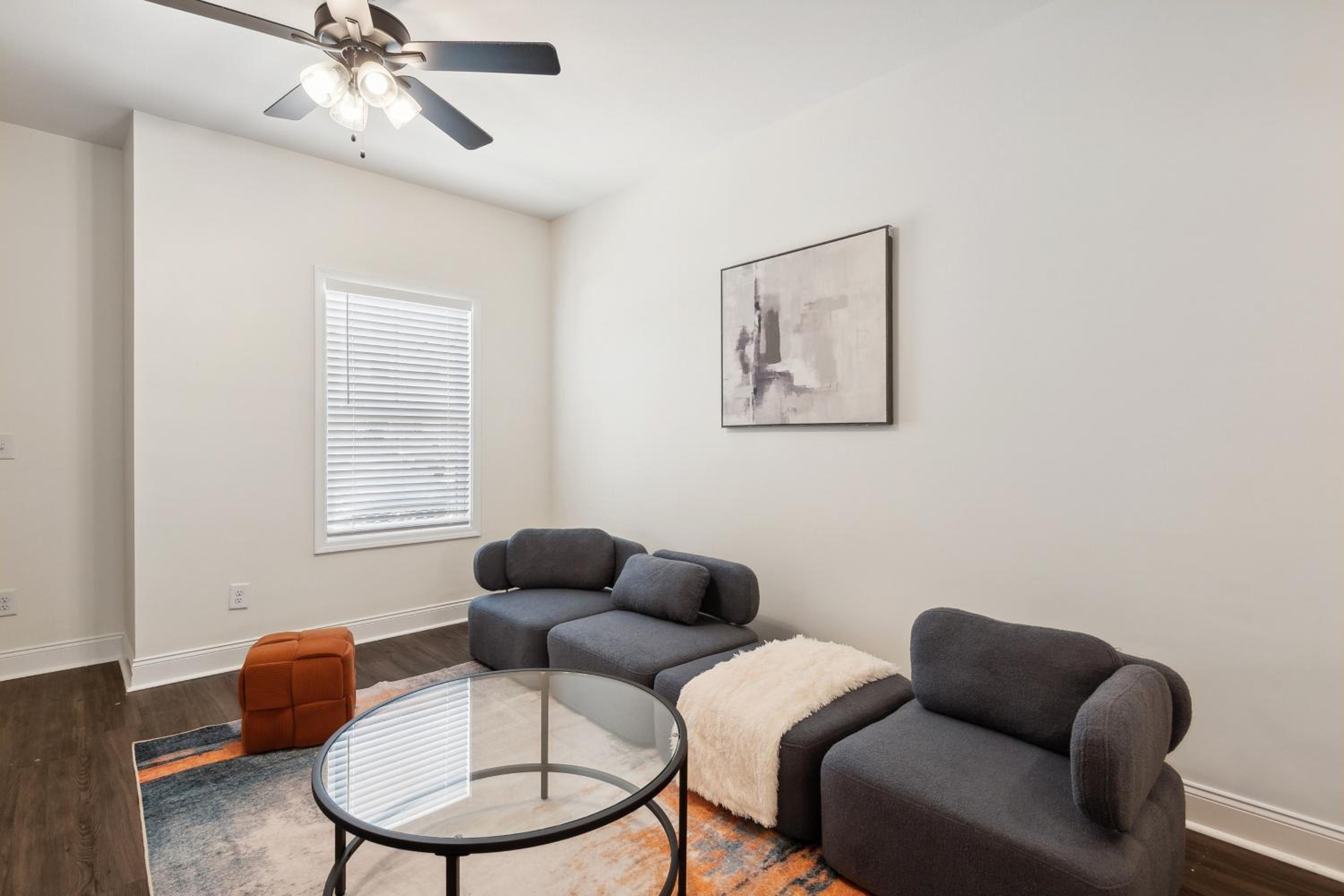 Apartment photo 1