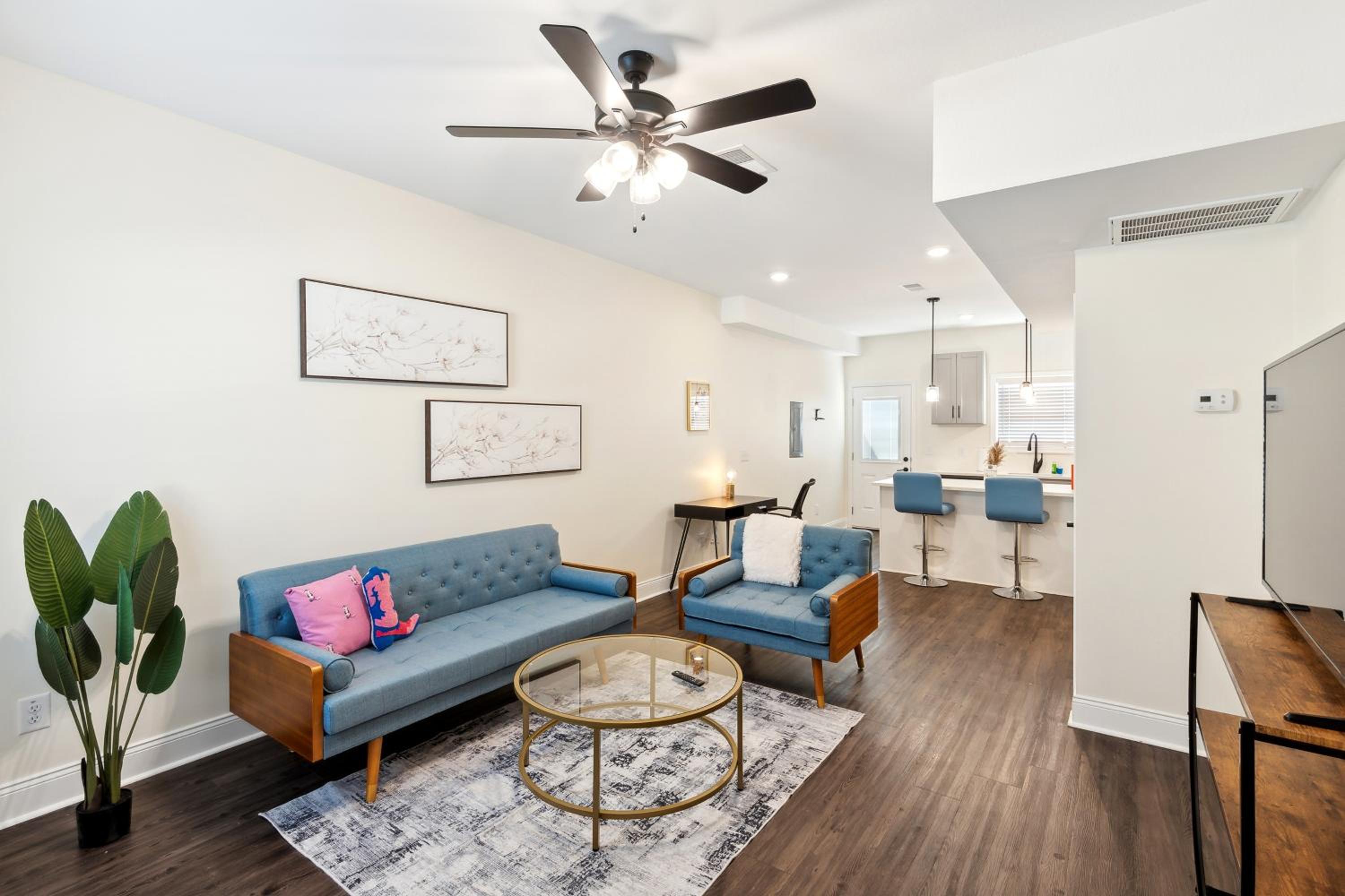 Apartment photo 1