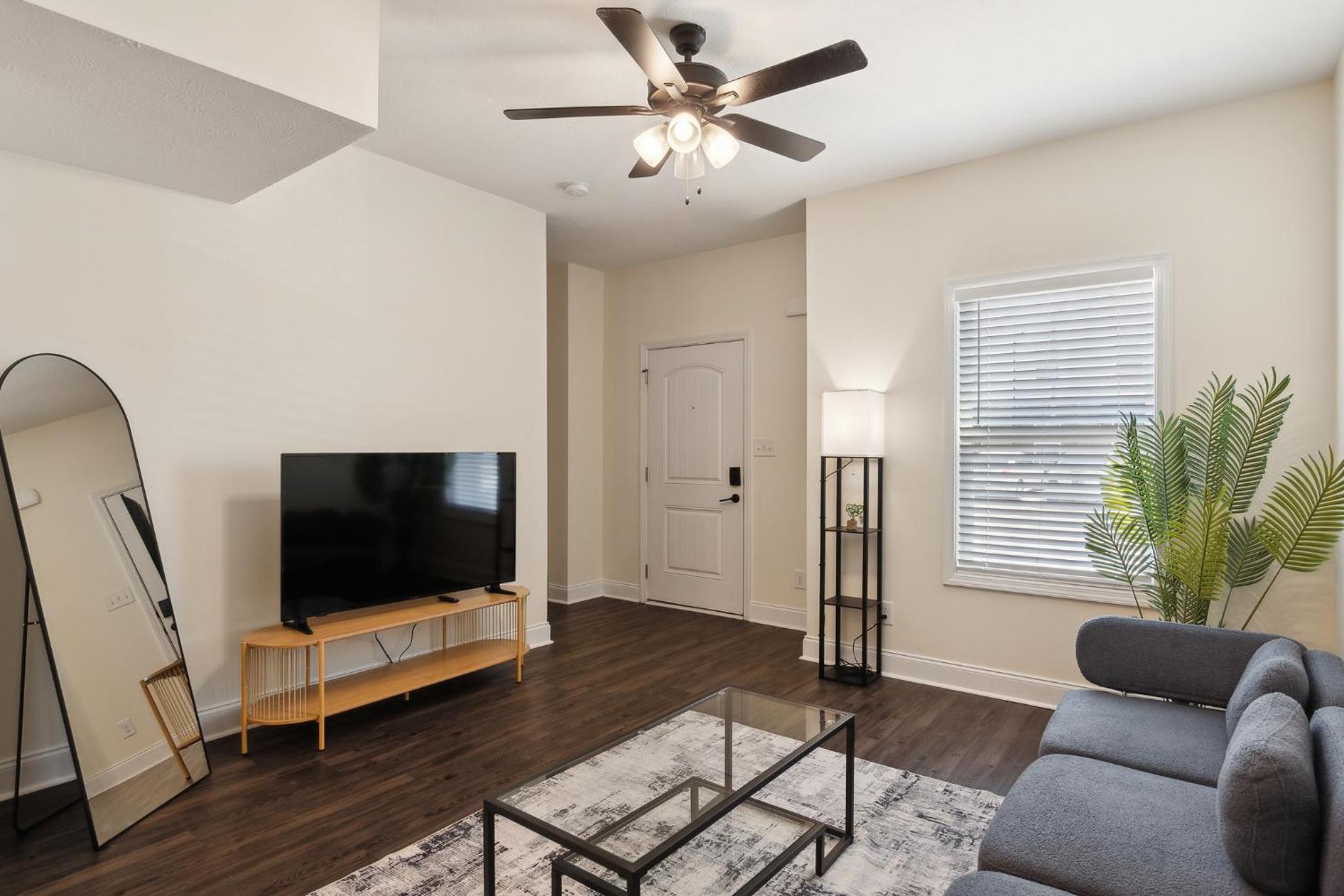 Apartment photo 1