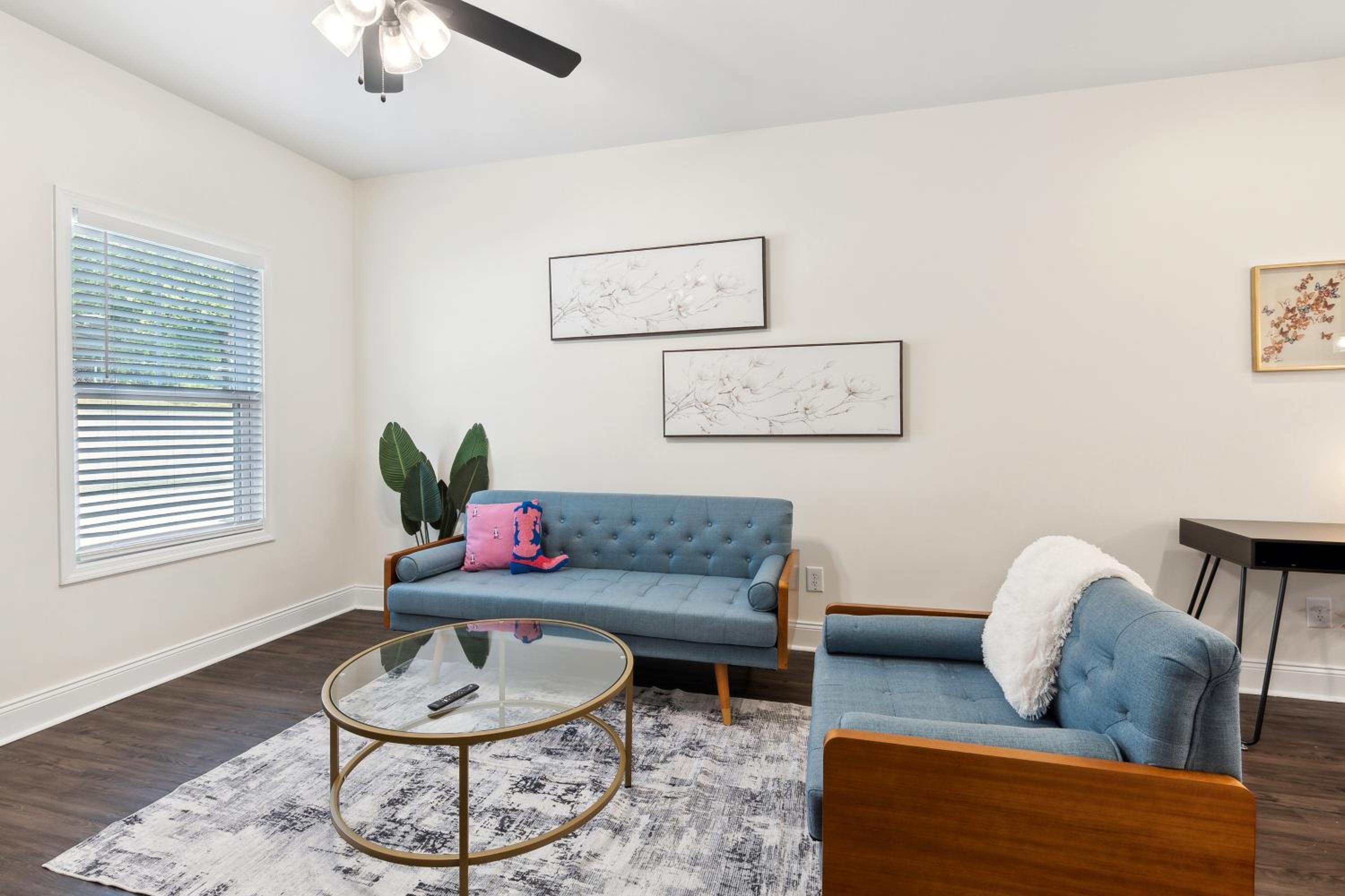 Apartment photo 2