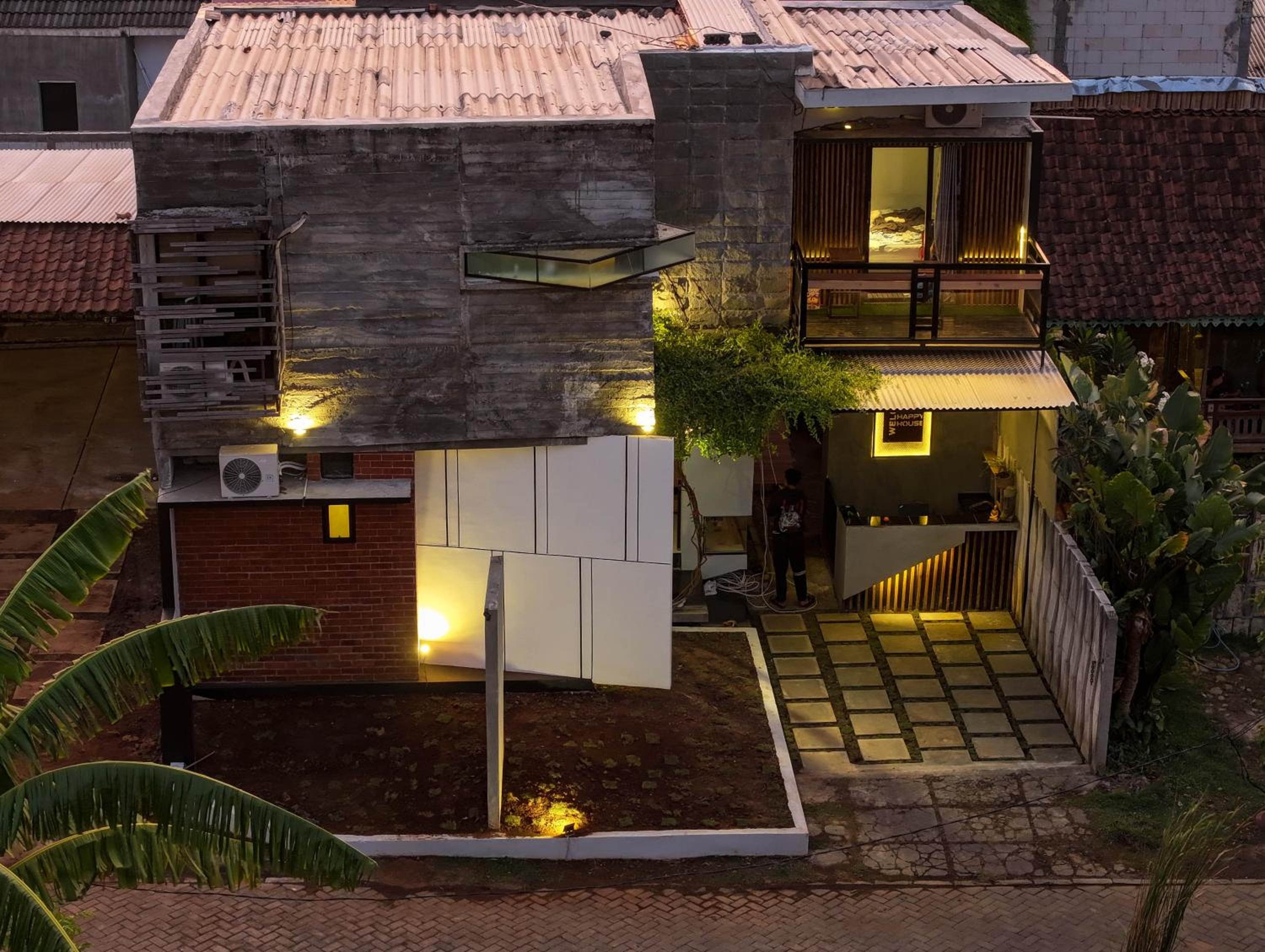 Double Room with Balcony - Photo 5