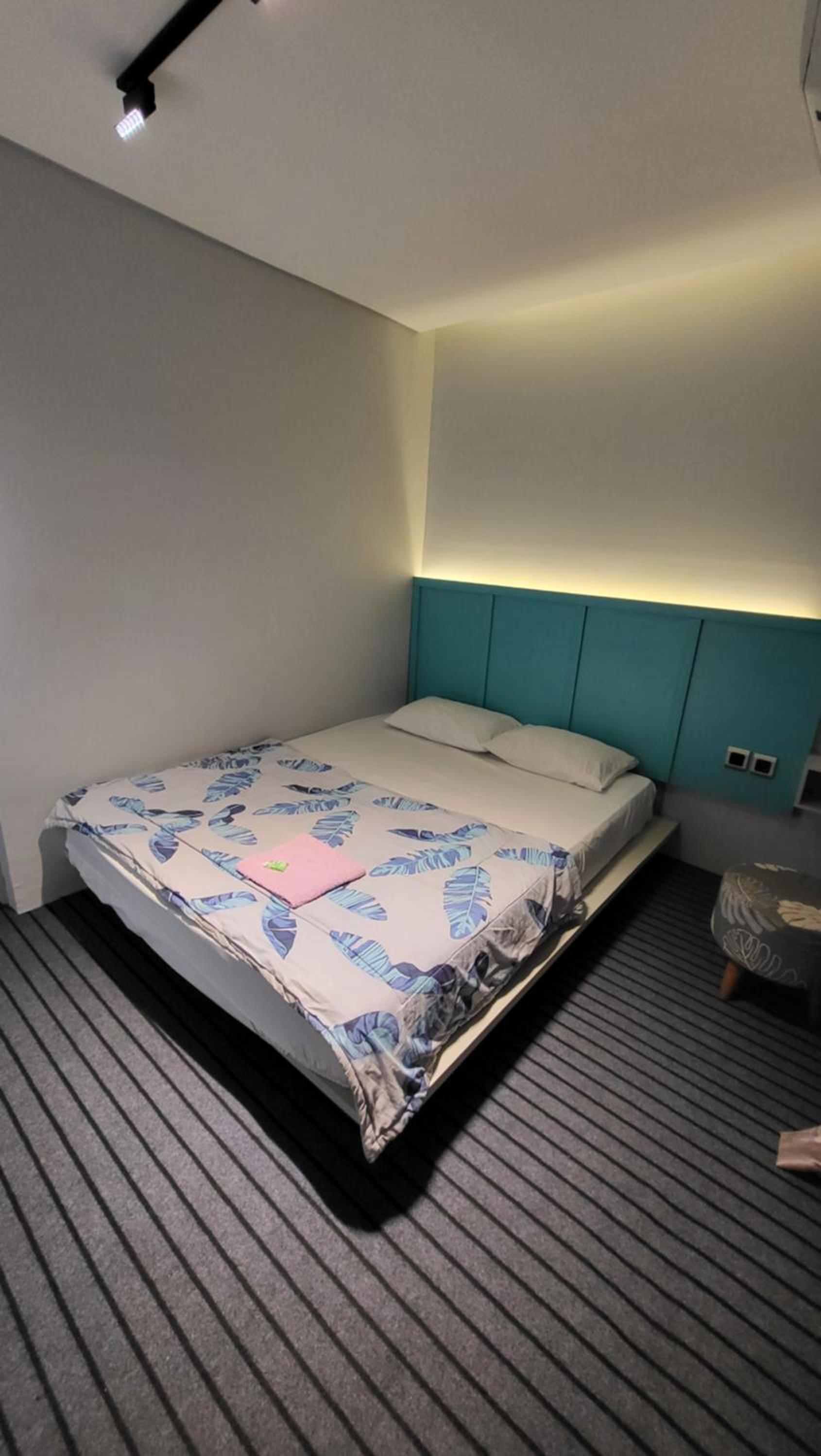 Double Room with Balcony - Photo 10