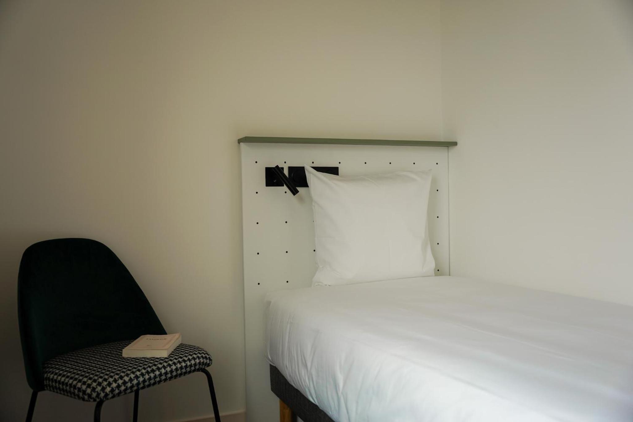 Standard Room (Single Bed)