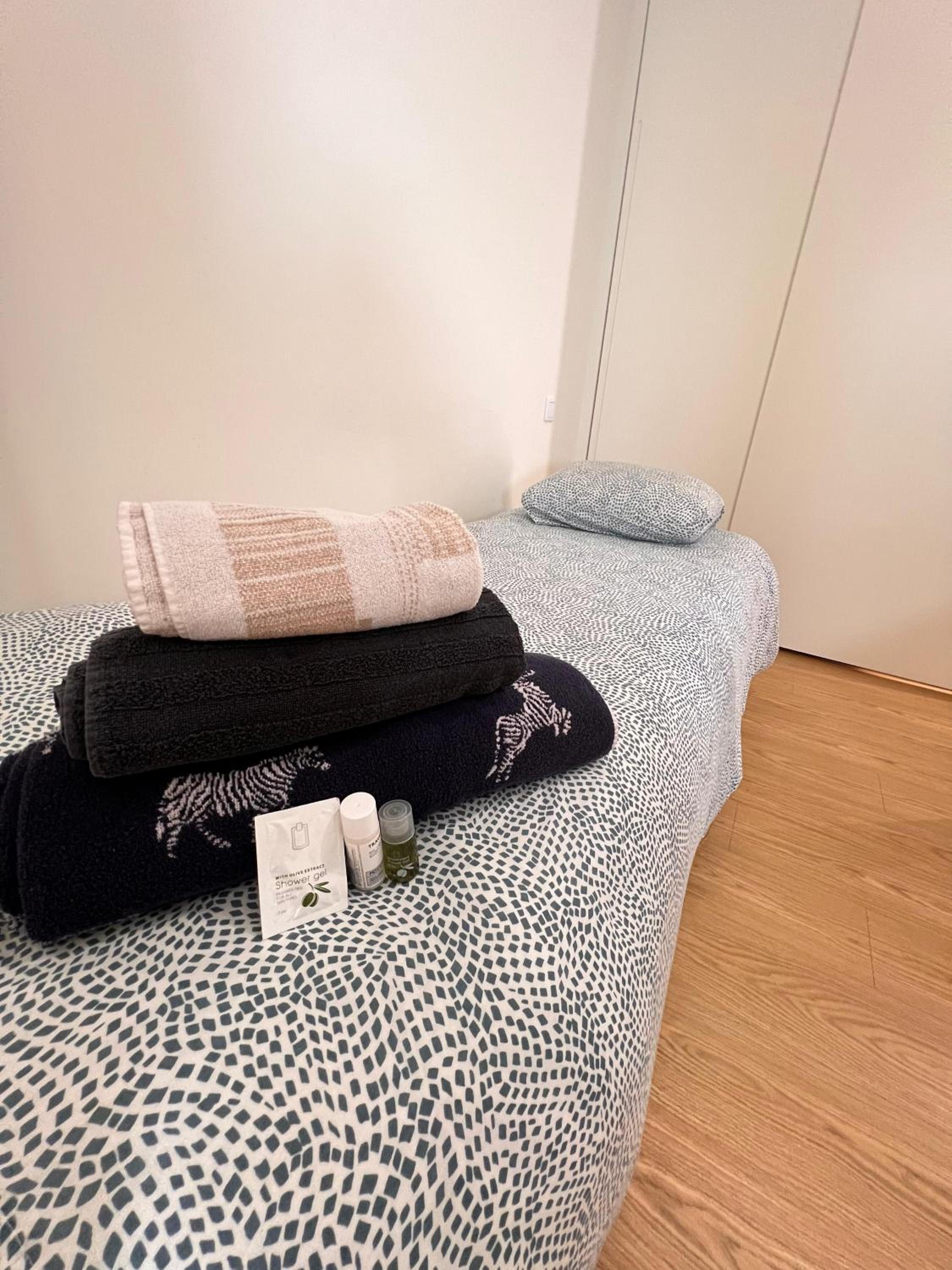 Double Room with Shared Bathroom photo 1