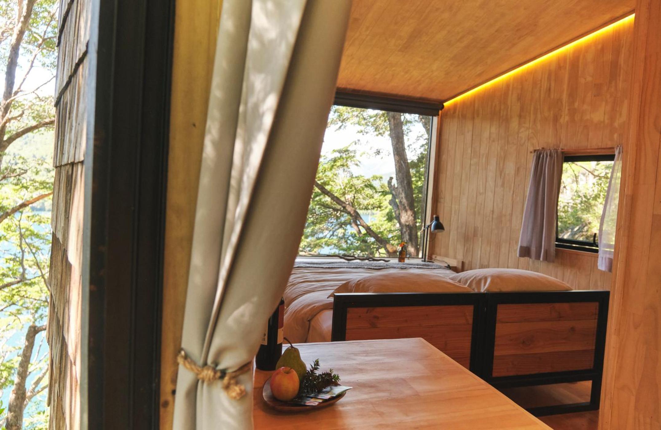 Double or Twin Room with Lake View photo 1