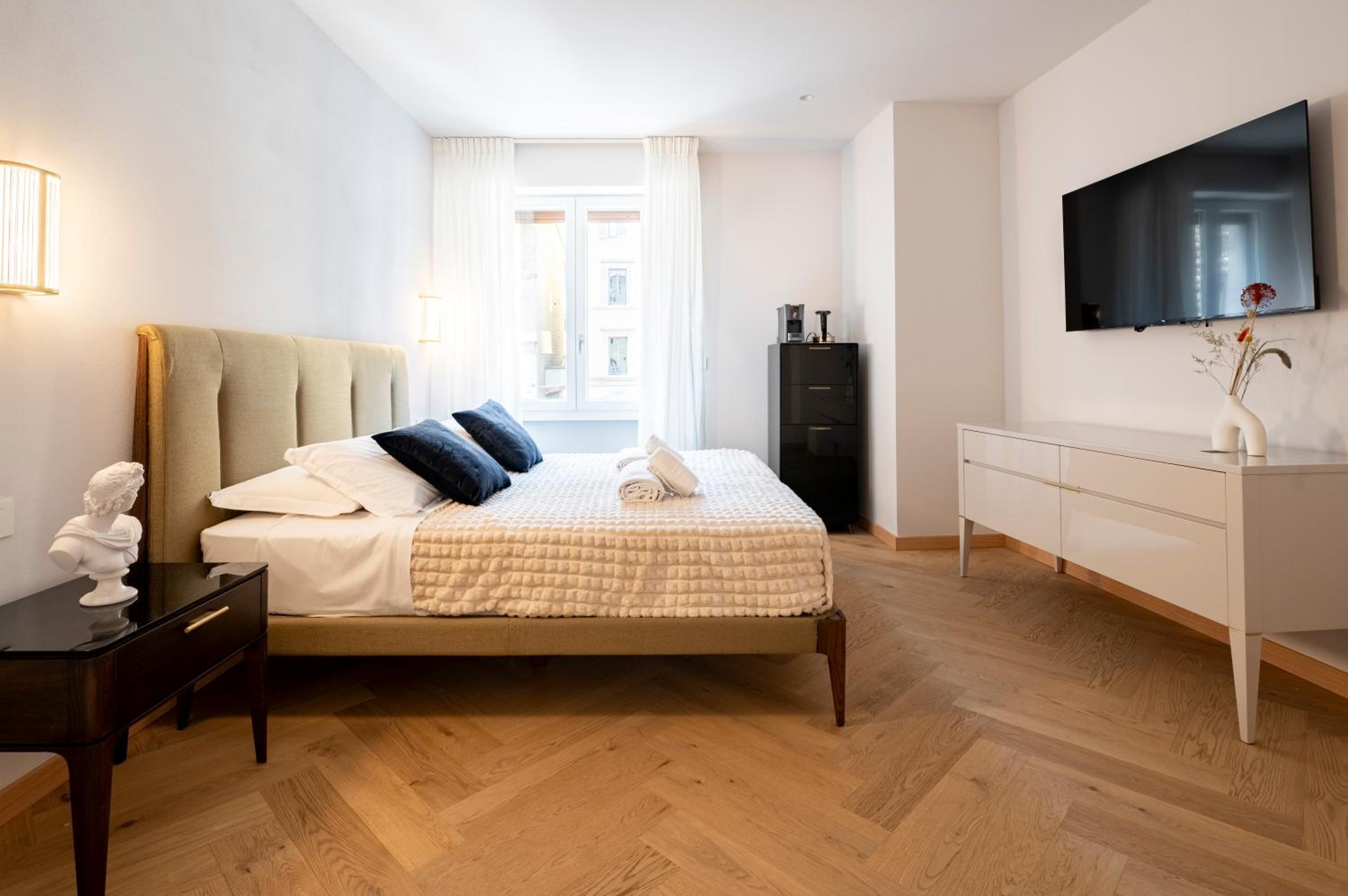 Deluxe Double or Twin Room photo 3