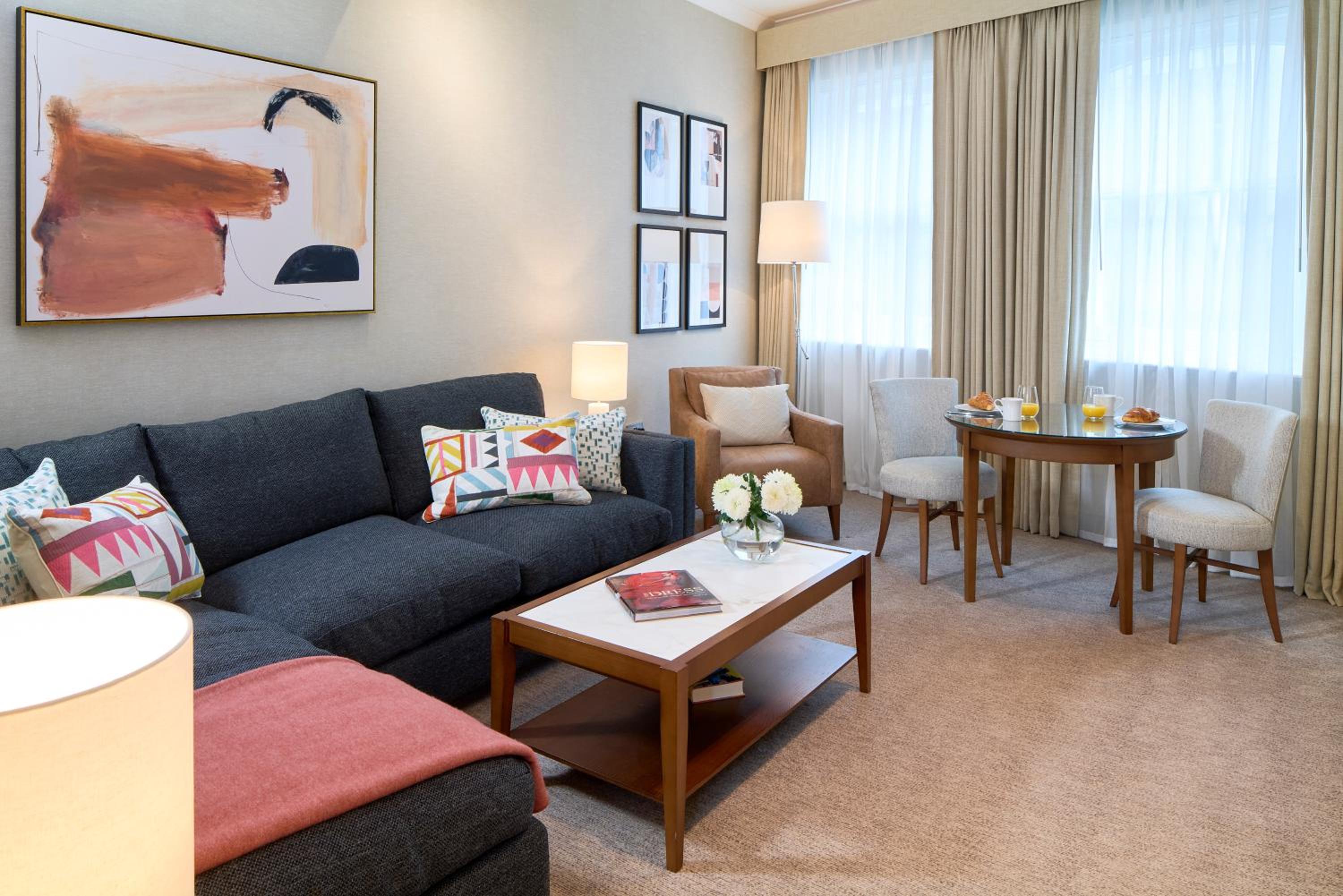 Luxury One Bedroom Apartment photo 2