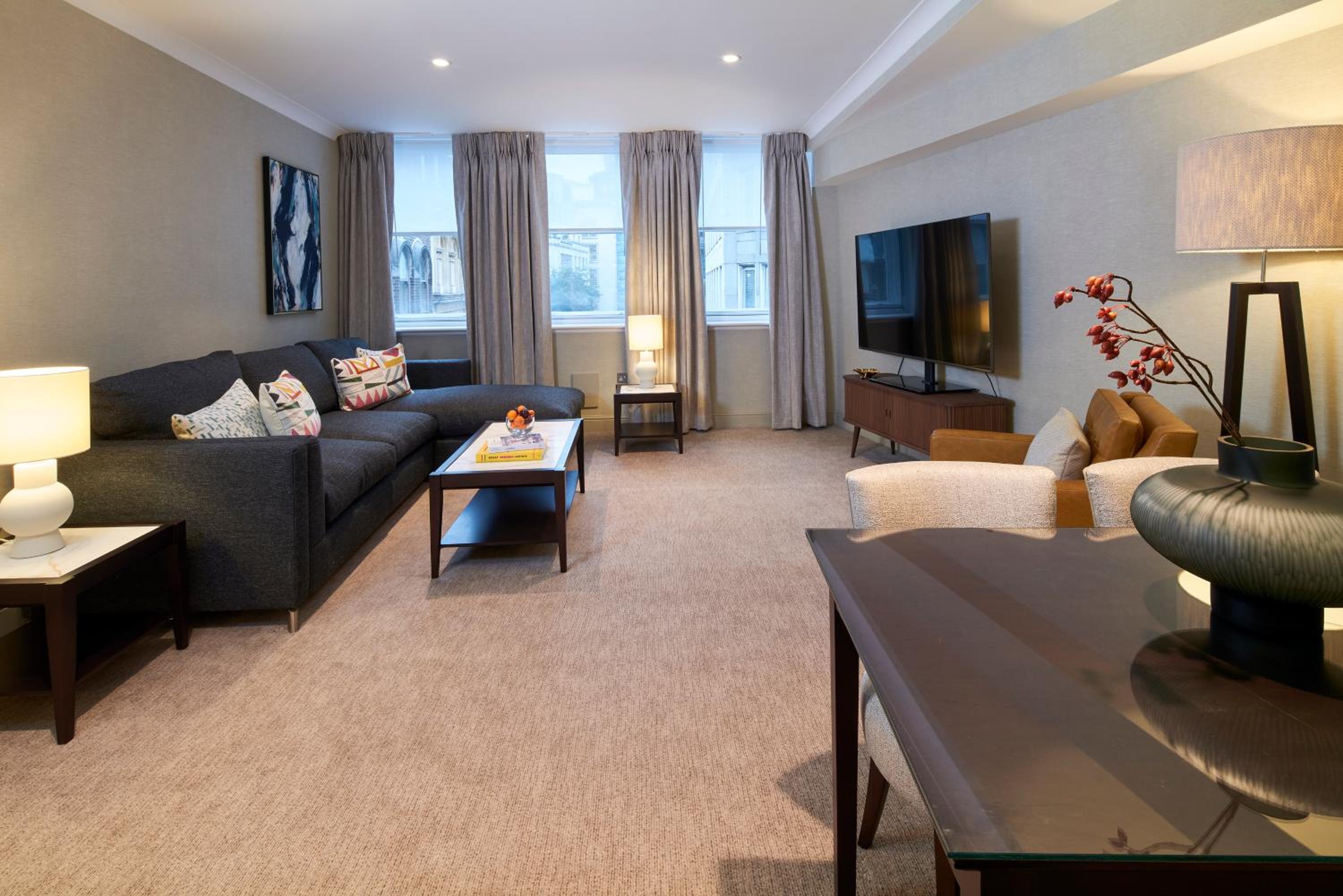 Luxury Two Bedroom Apartment  photo 1