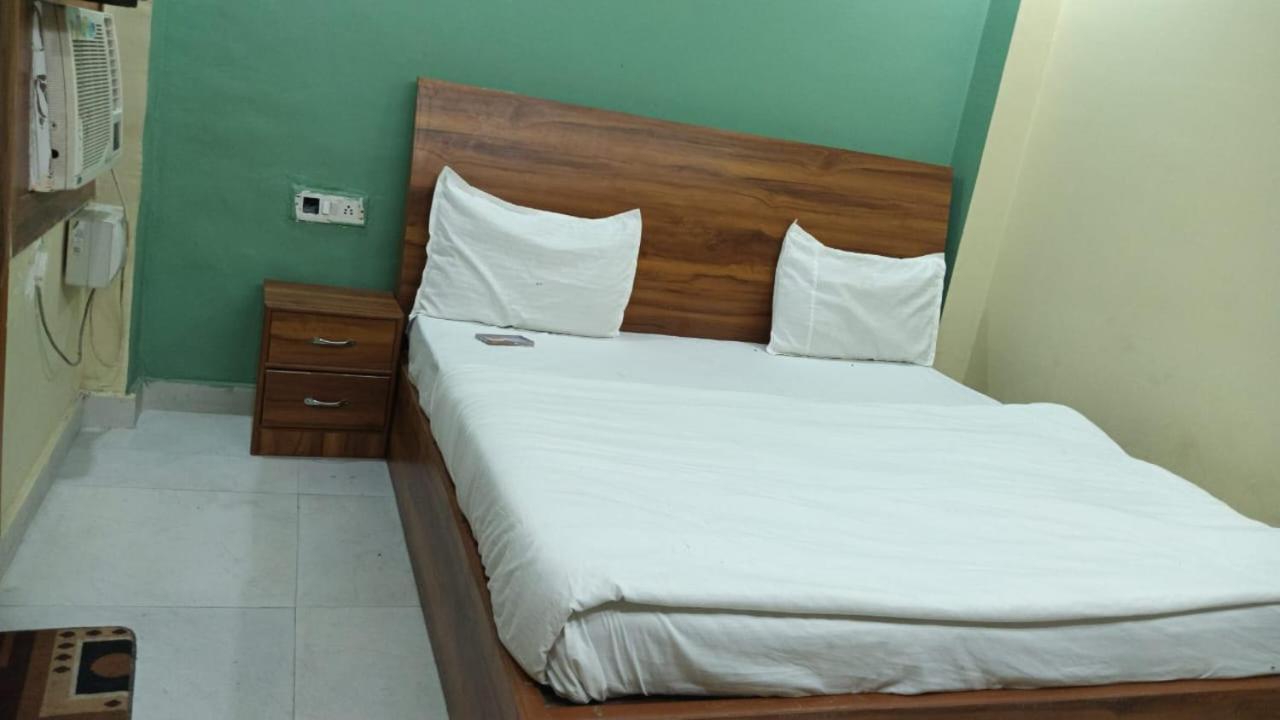Deluxe Double Room with Extra Bed