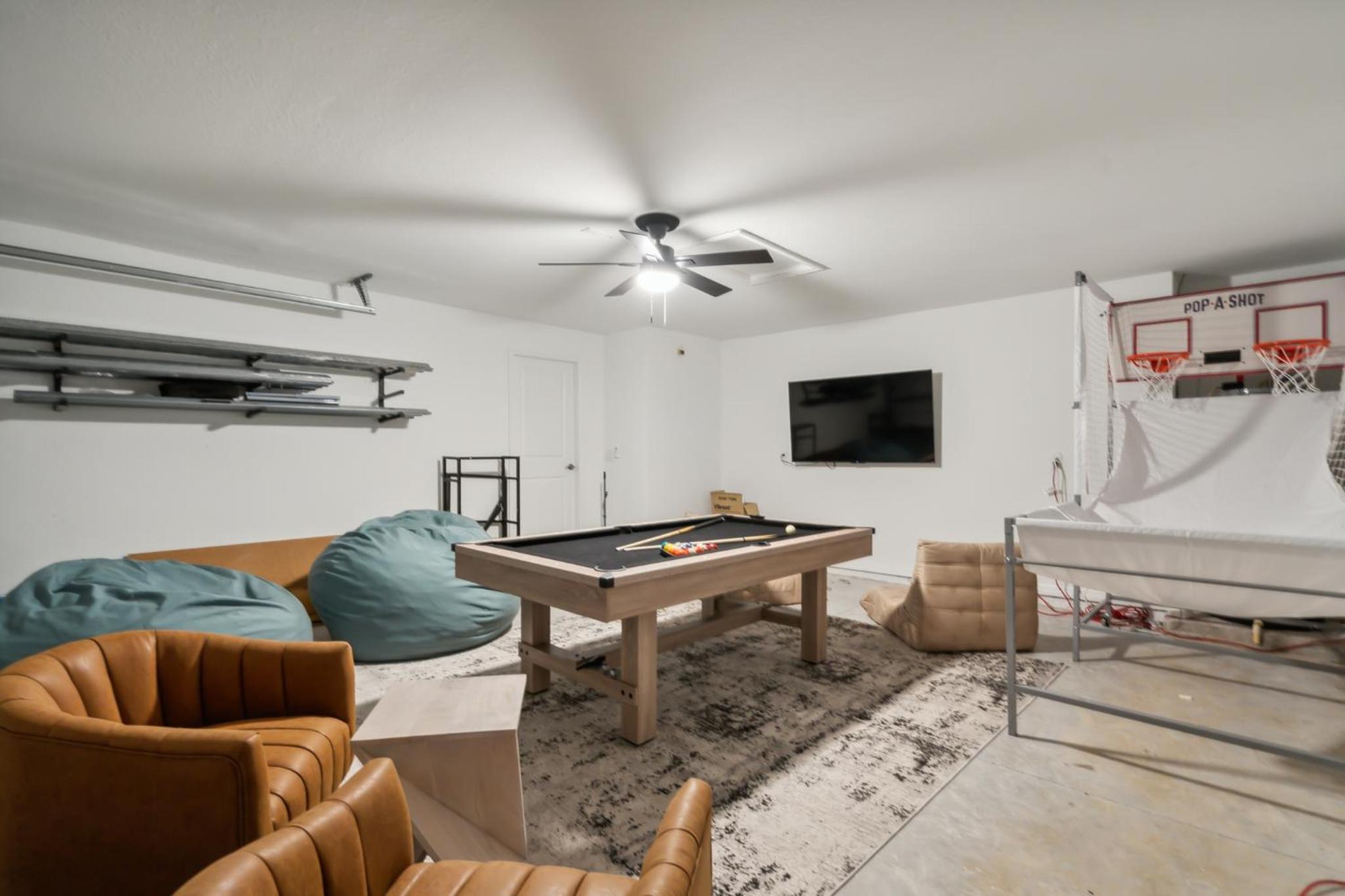 Three-Bedroom House photo 2